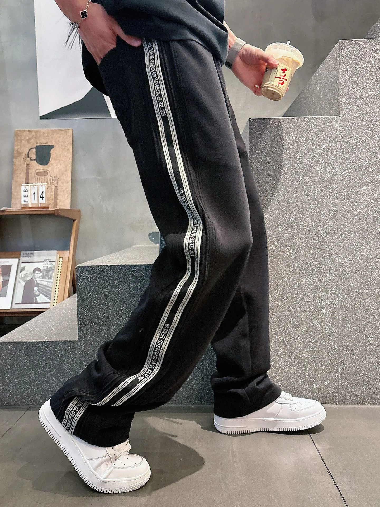 Брюки Мужские Chrome Hearts 18596883