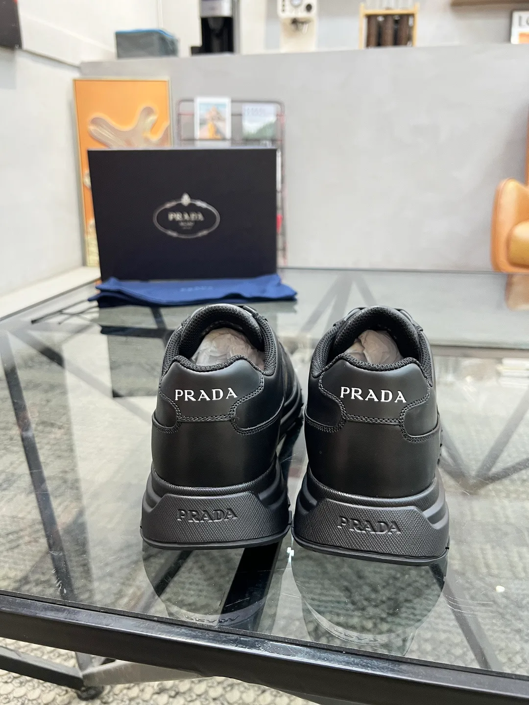 Men's Sneakers PRADA 17950937