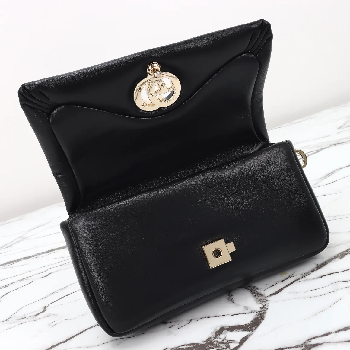 Women's Classic Handbags GUCCI 18210721