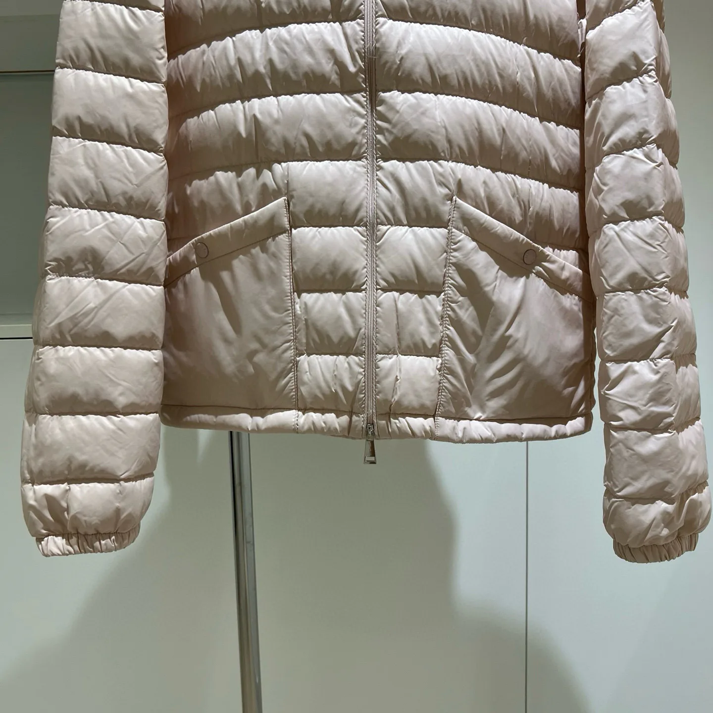 Women's Jackets And Down Jackets MONCLER 18180099