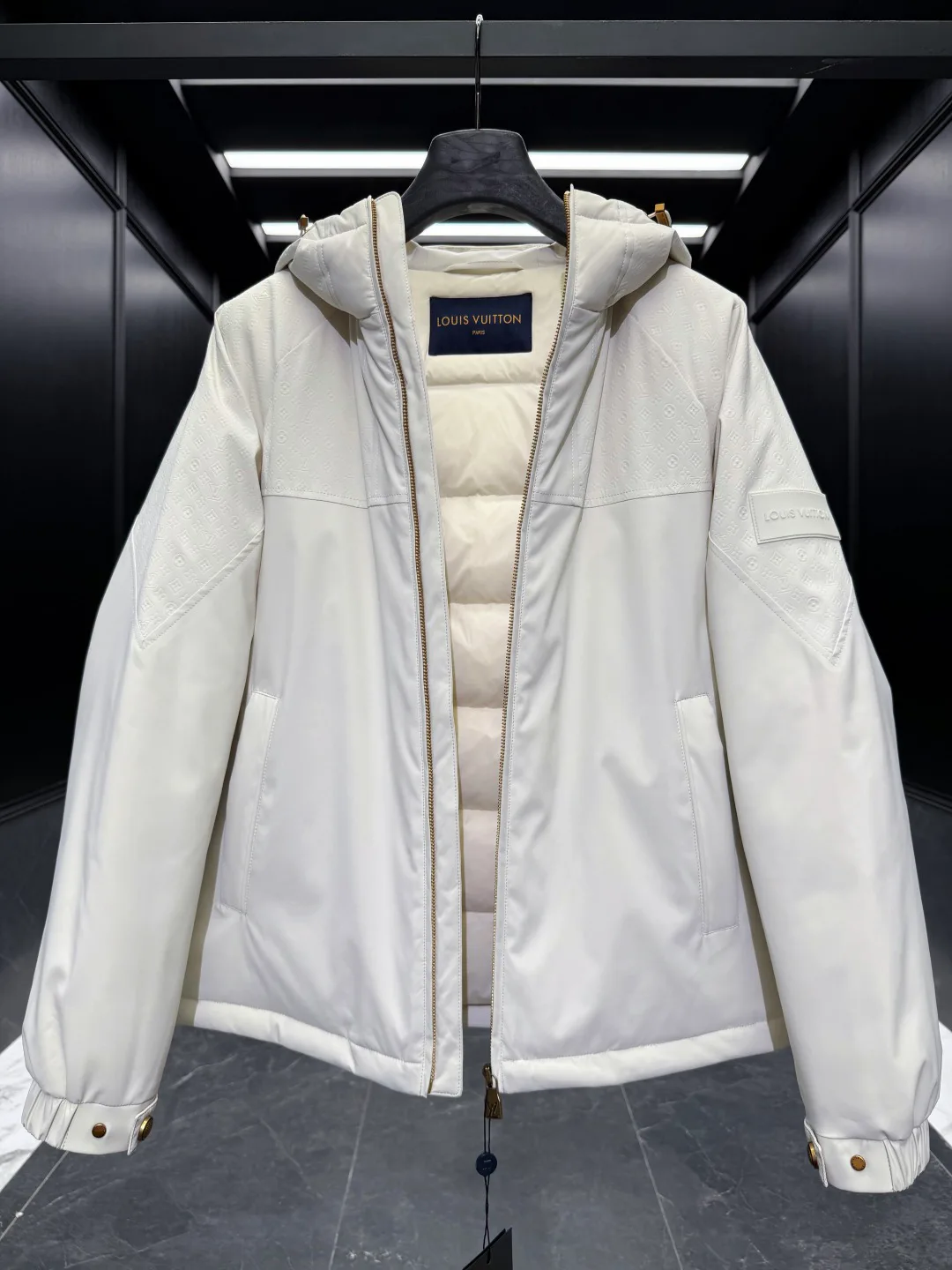 Men's Jackets And Down Jackets LOUIS VUITTON 18007719