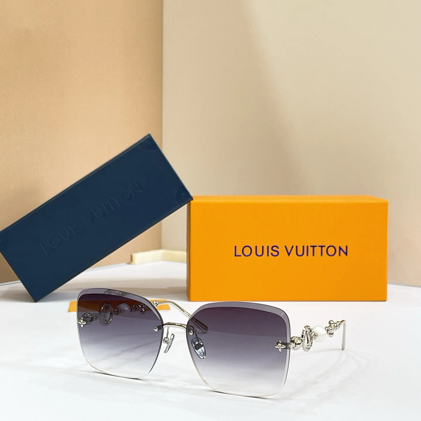 Glasses LOUIS VUITTON 17495901