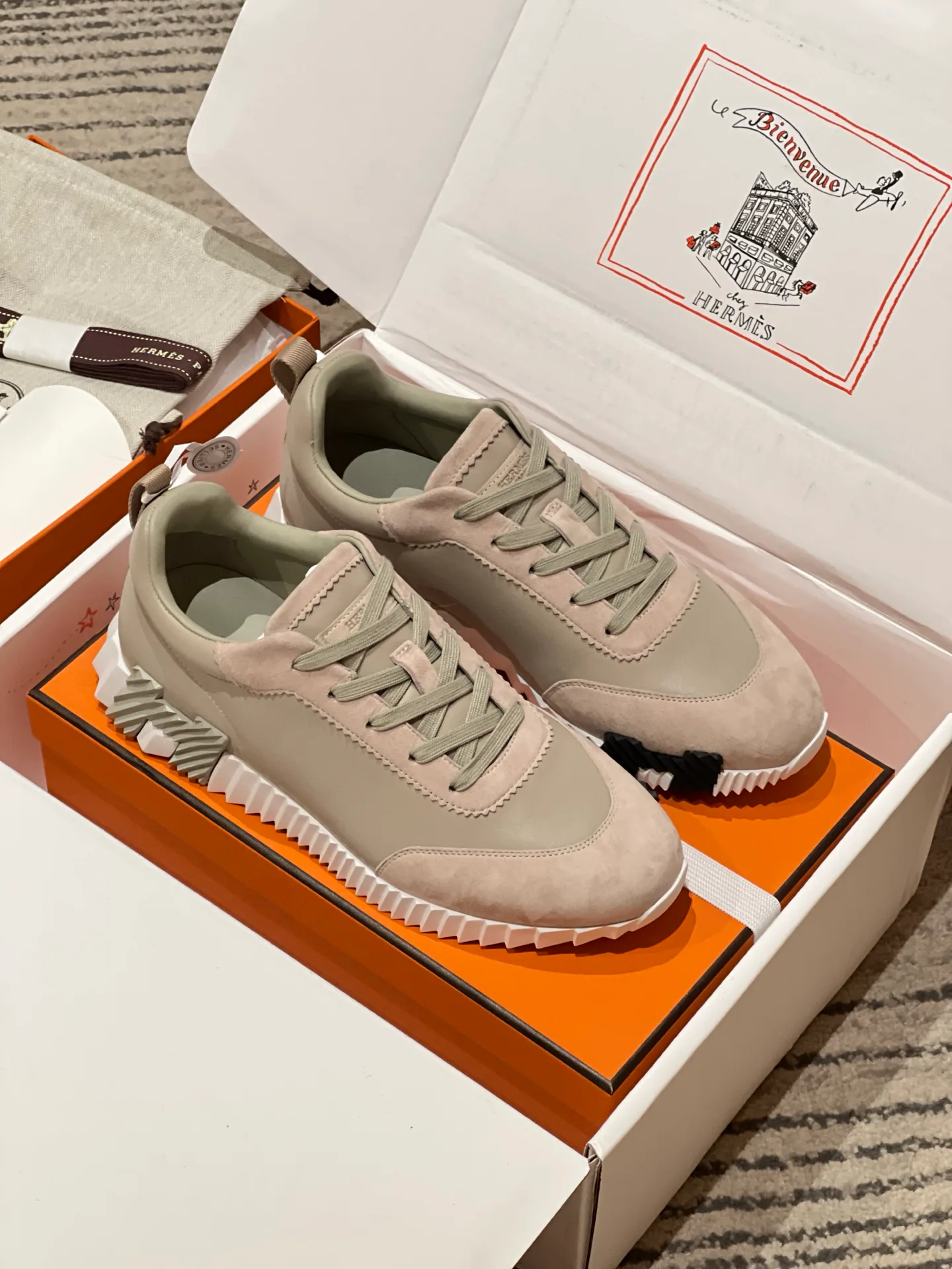 Women's Sneakers HERMES 18080312