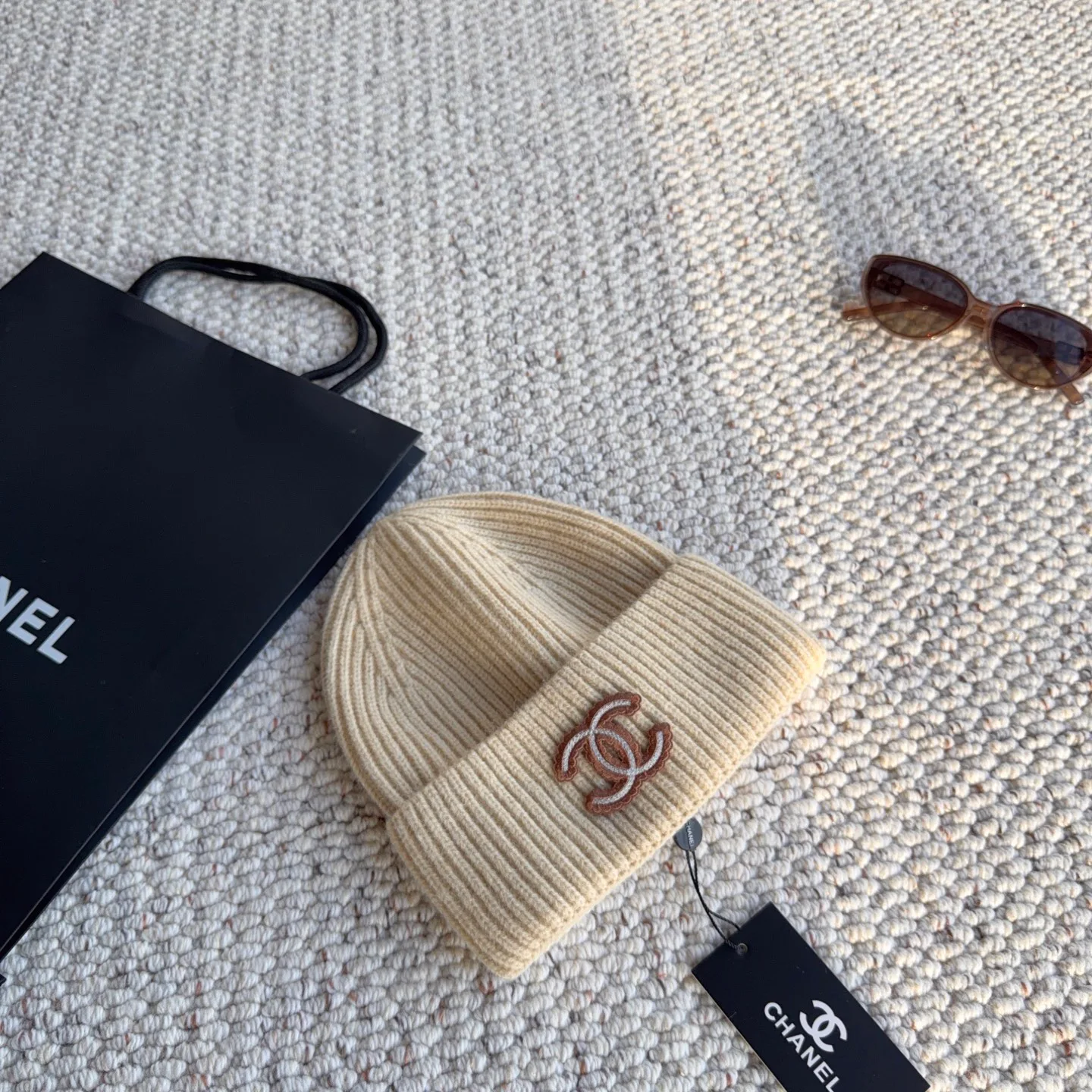 Hats CHANEL 18450124