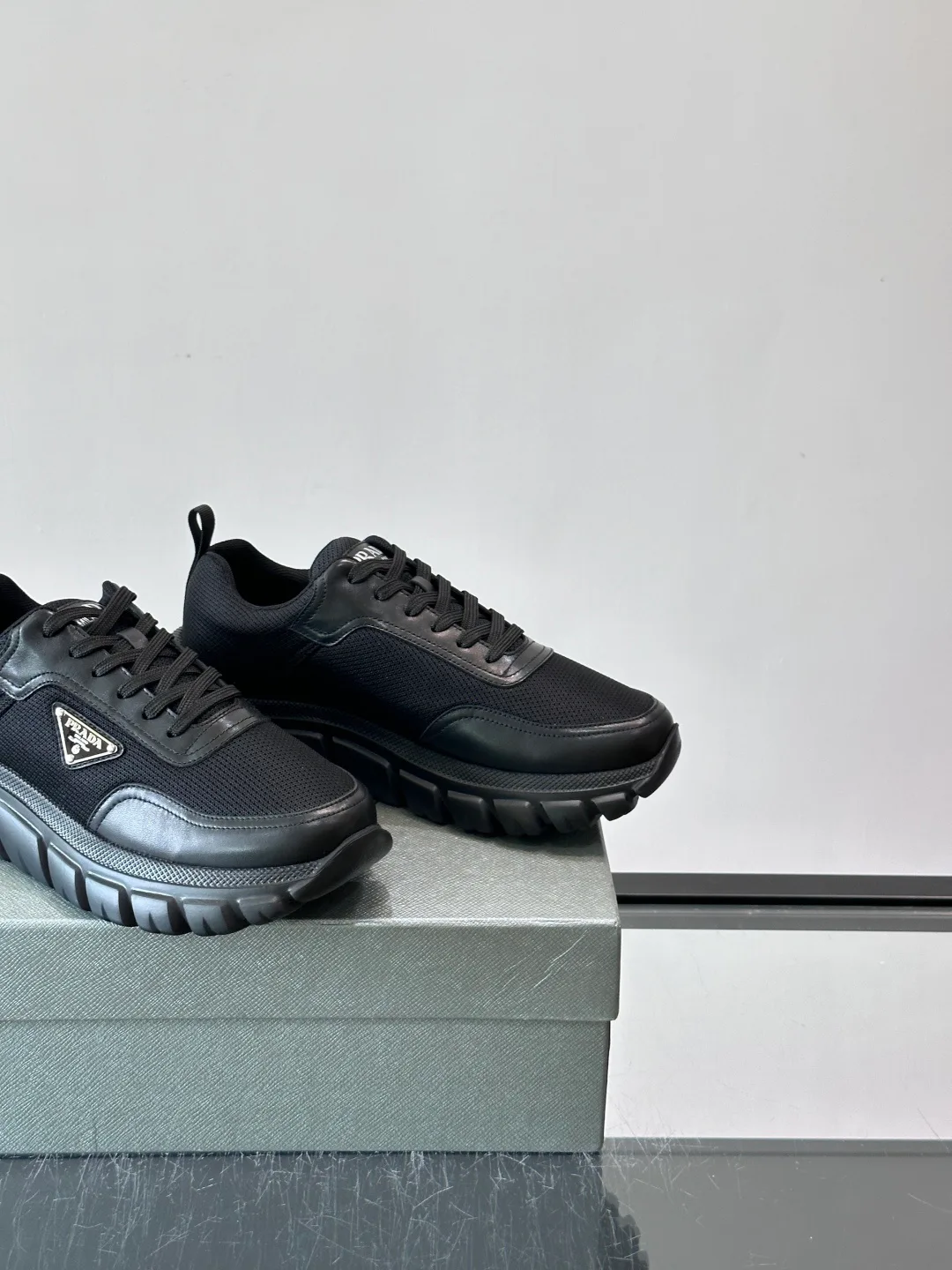 Men's Sneakers PRADA 17354134