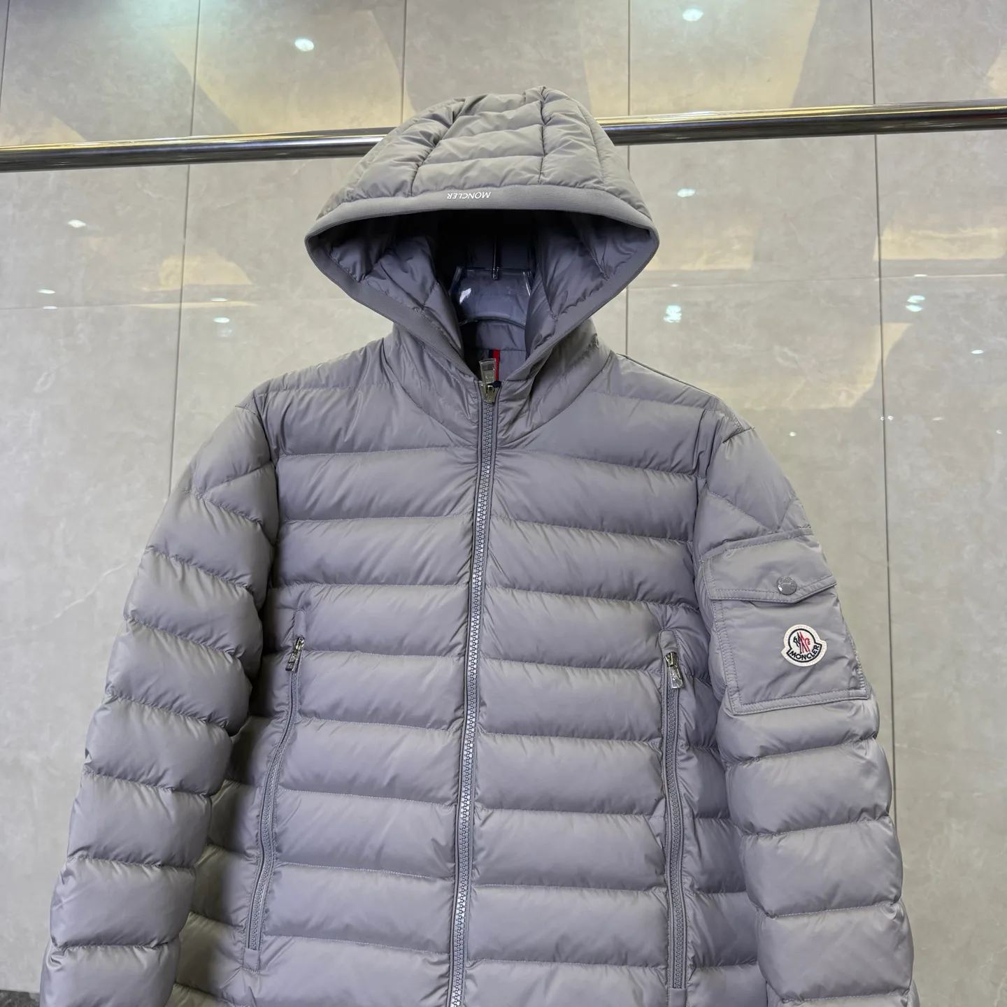 Women's Jackets And Down Jackets MONCLER 17919909