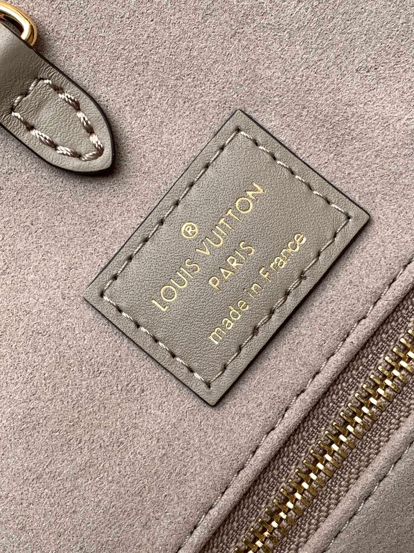 Women's Classic Handbags LOUIS VUITTON 18148126