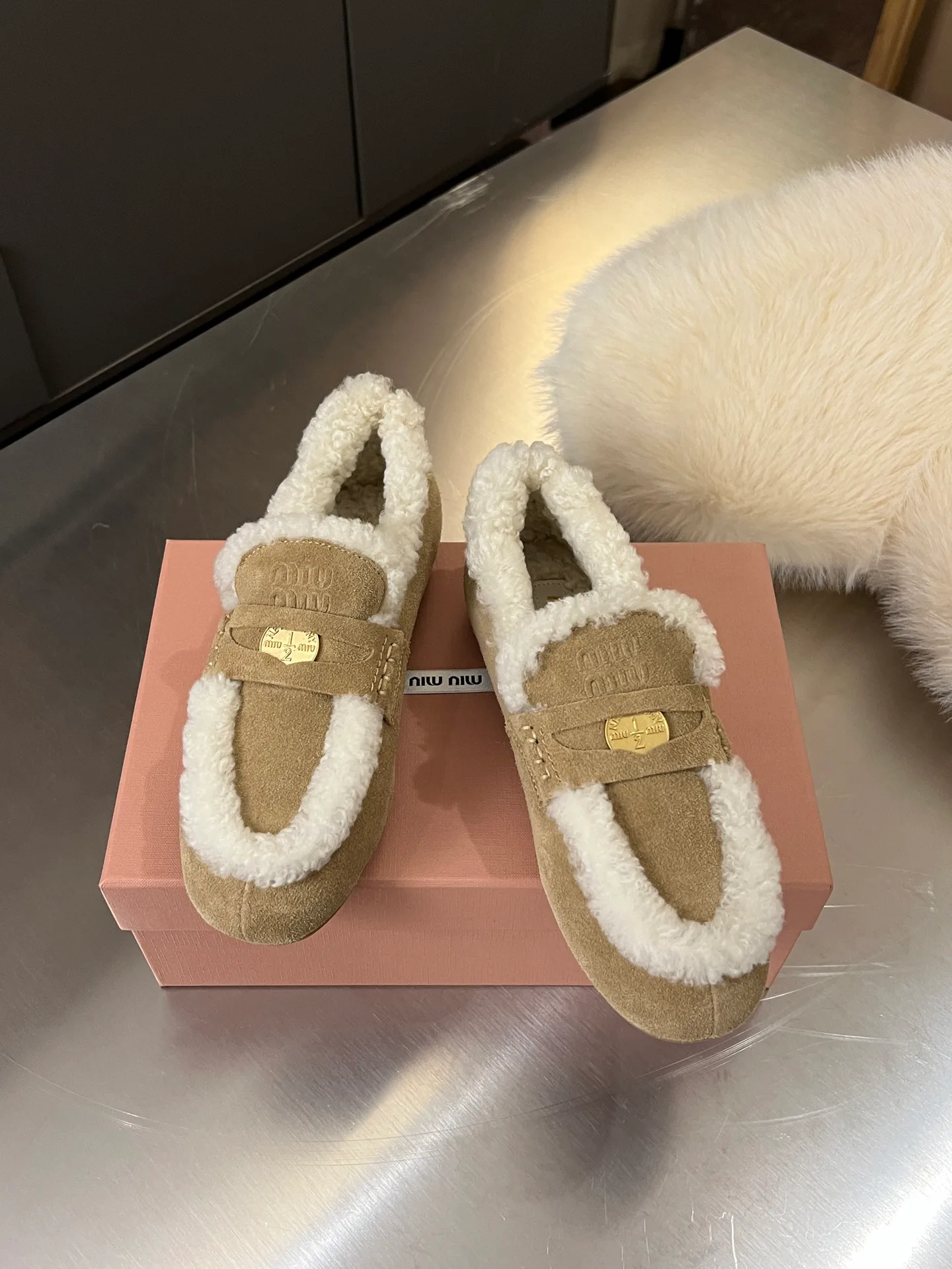 Women's Loafers And Moccasins MIU MIU 17948620