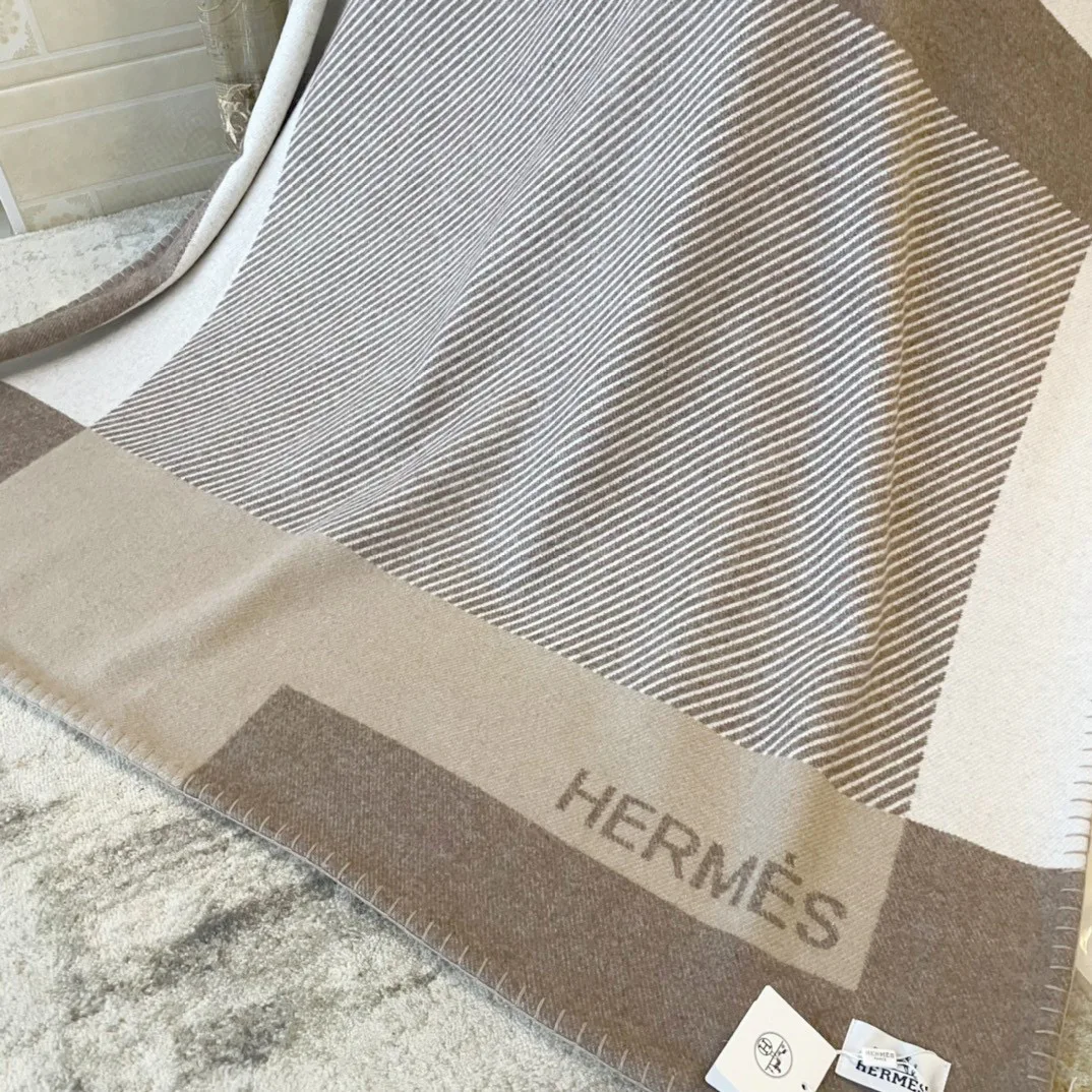 Textiles HERMES 18002668
