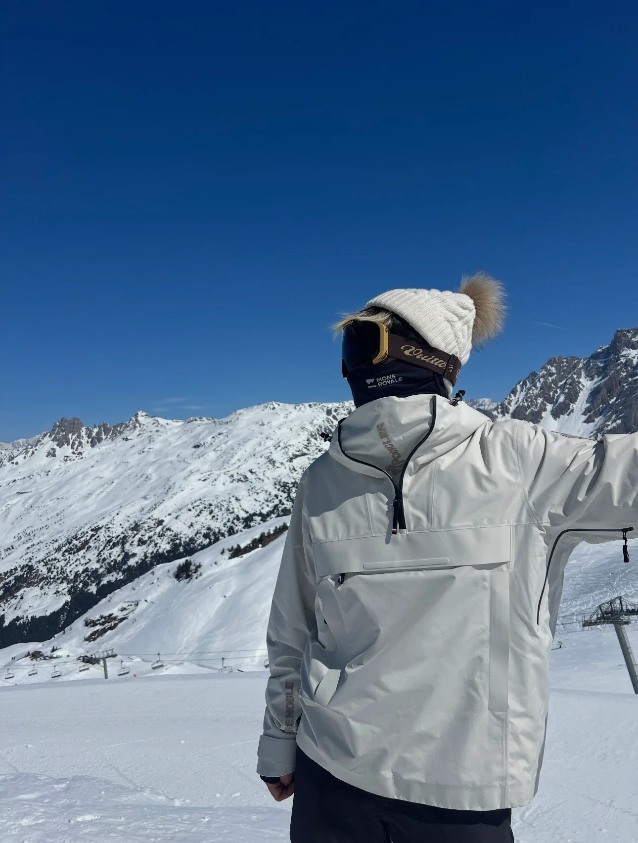 Women's Jackets And Down Jackets MONCLER 17941168
