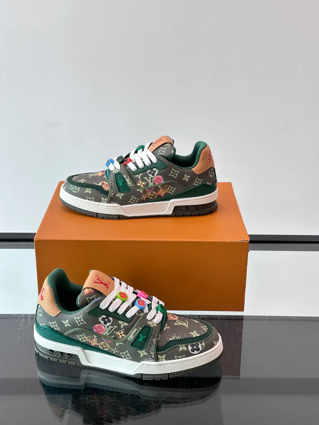 Men's Sneakers LOUIS VUITTON 18400625