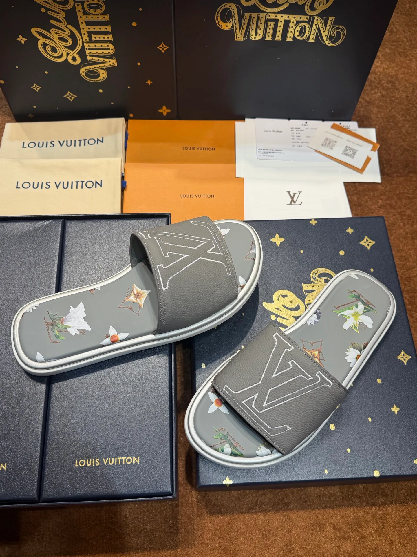 Women's Flip-Flops LOUIS VUITTON 17059505