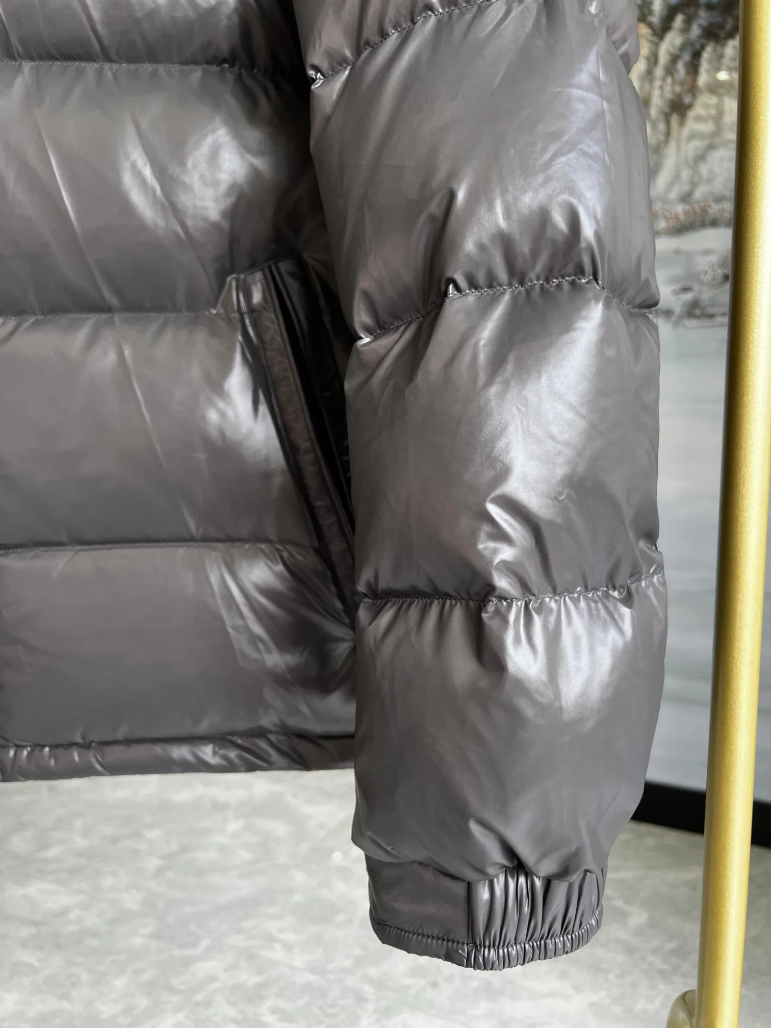 Women's Jackets And Down Jackets MONCLER 18415682