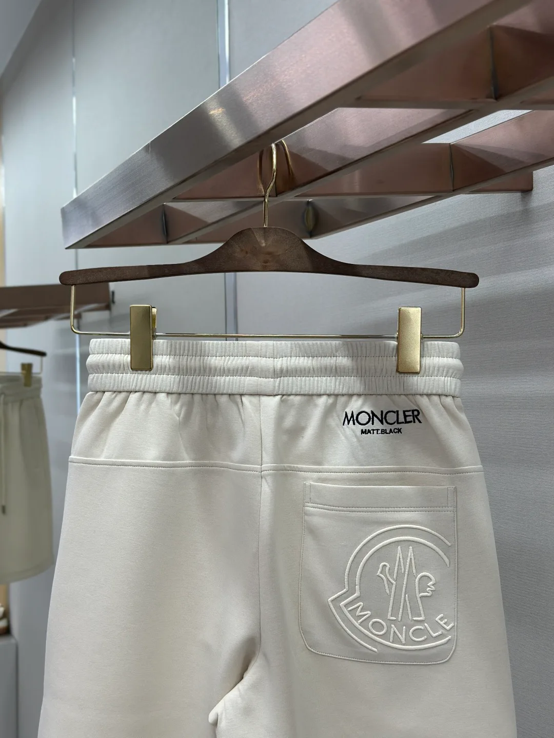 Men's Shorts MONCLER 17468341