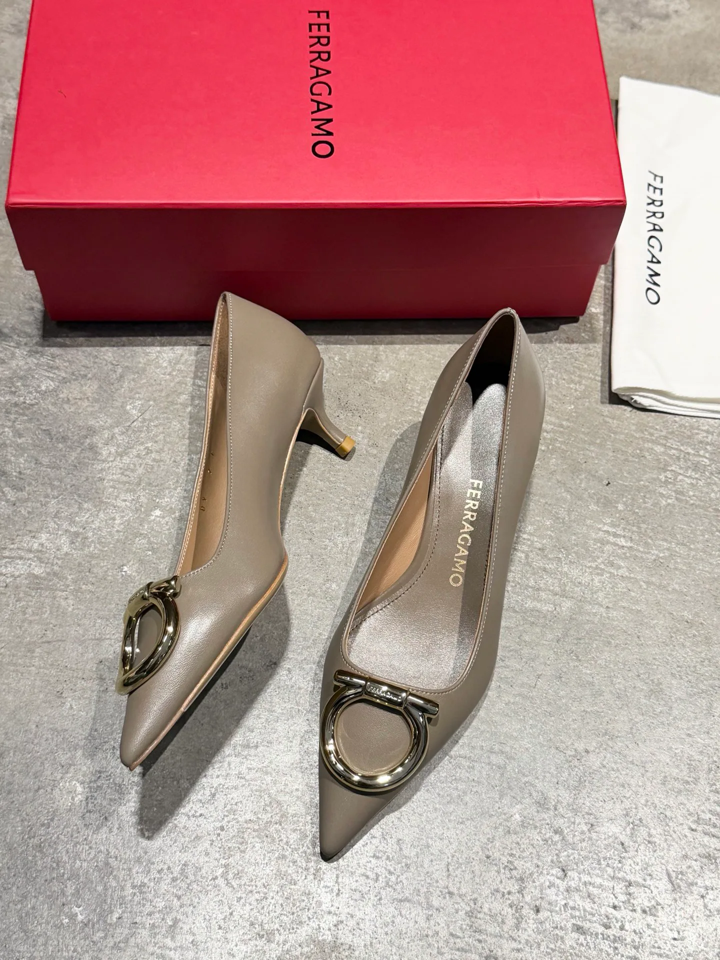 Women's Heels SALVATORE FERRAGAMO 17897963