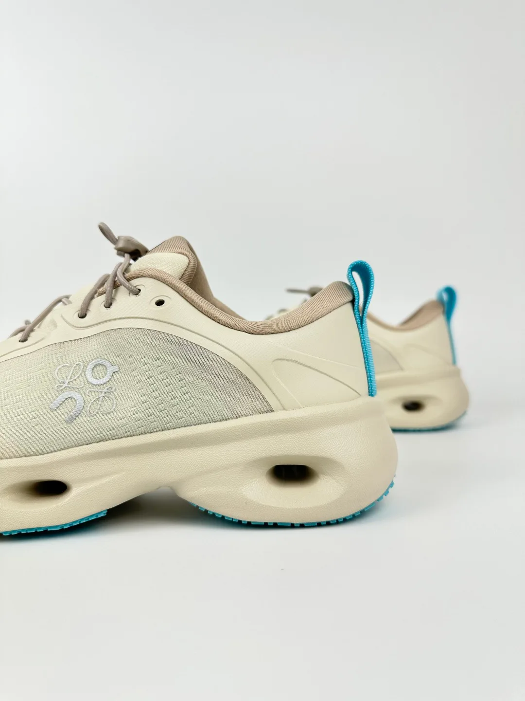 Women's Sneakers LOEWE 18101035