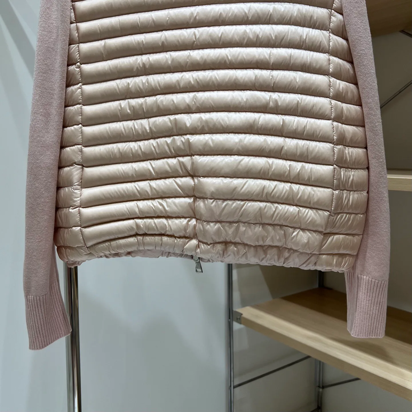 Women's Jackets And Down Jackets MONCLER 18043622