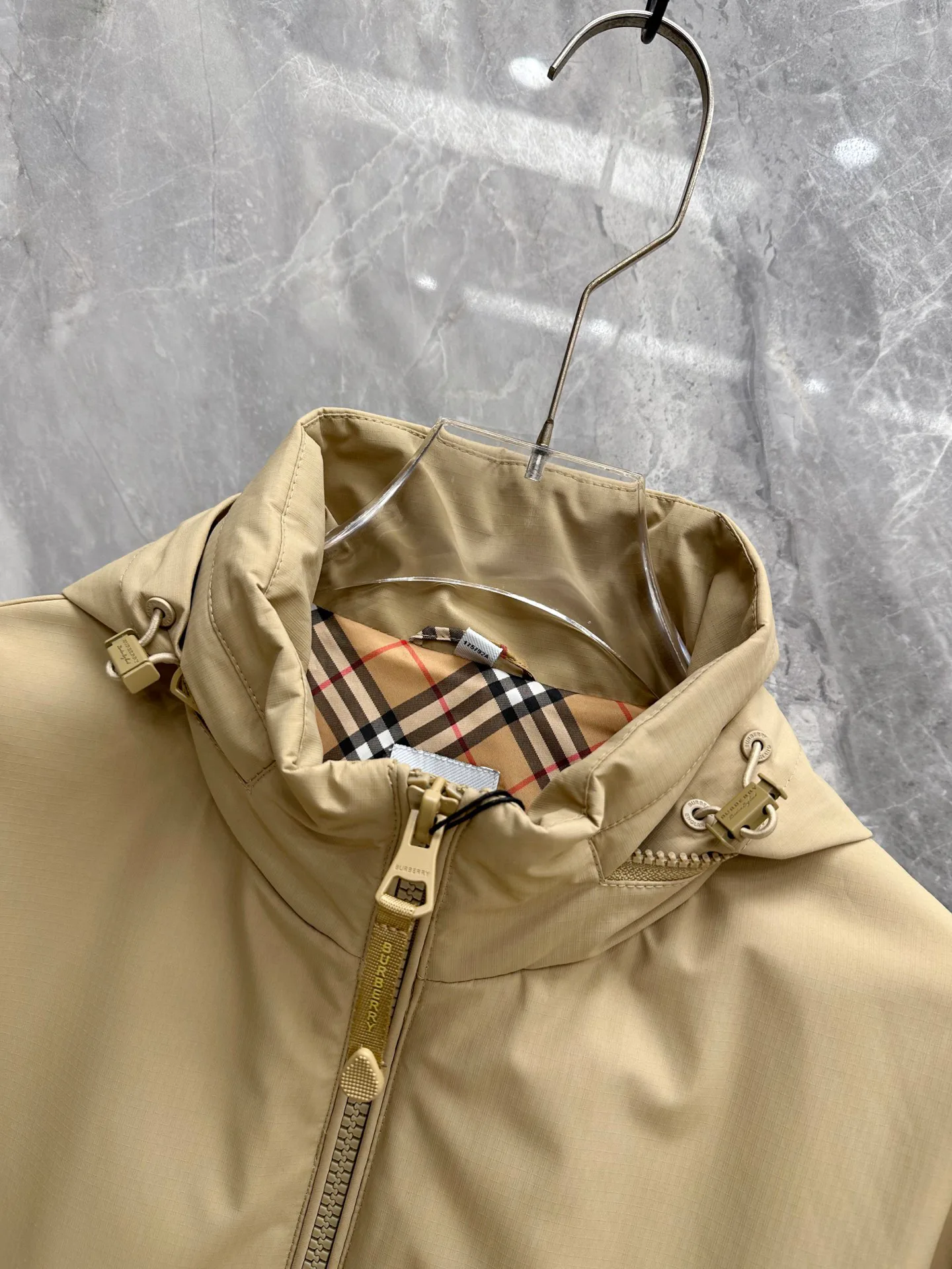 Men's Jackets And Down Jackets BURBERRY 18178778