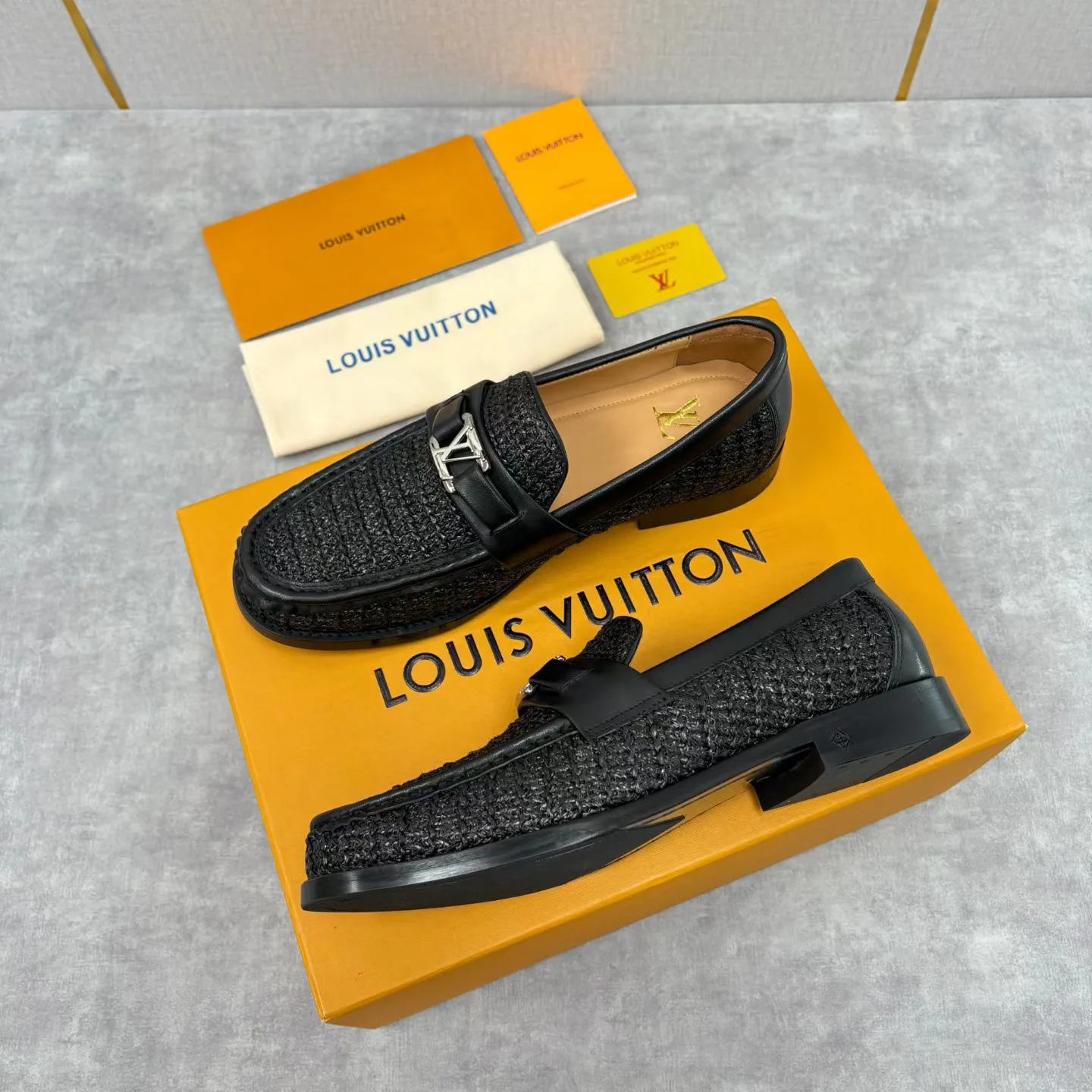 Men's Loafers And Dress Shoes LOUIS VUITTON 18193951