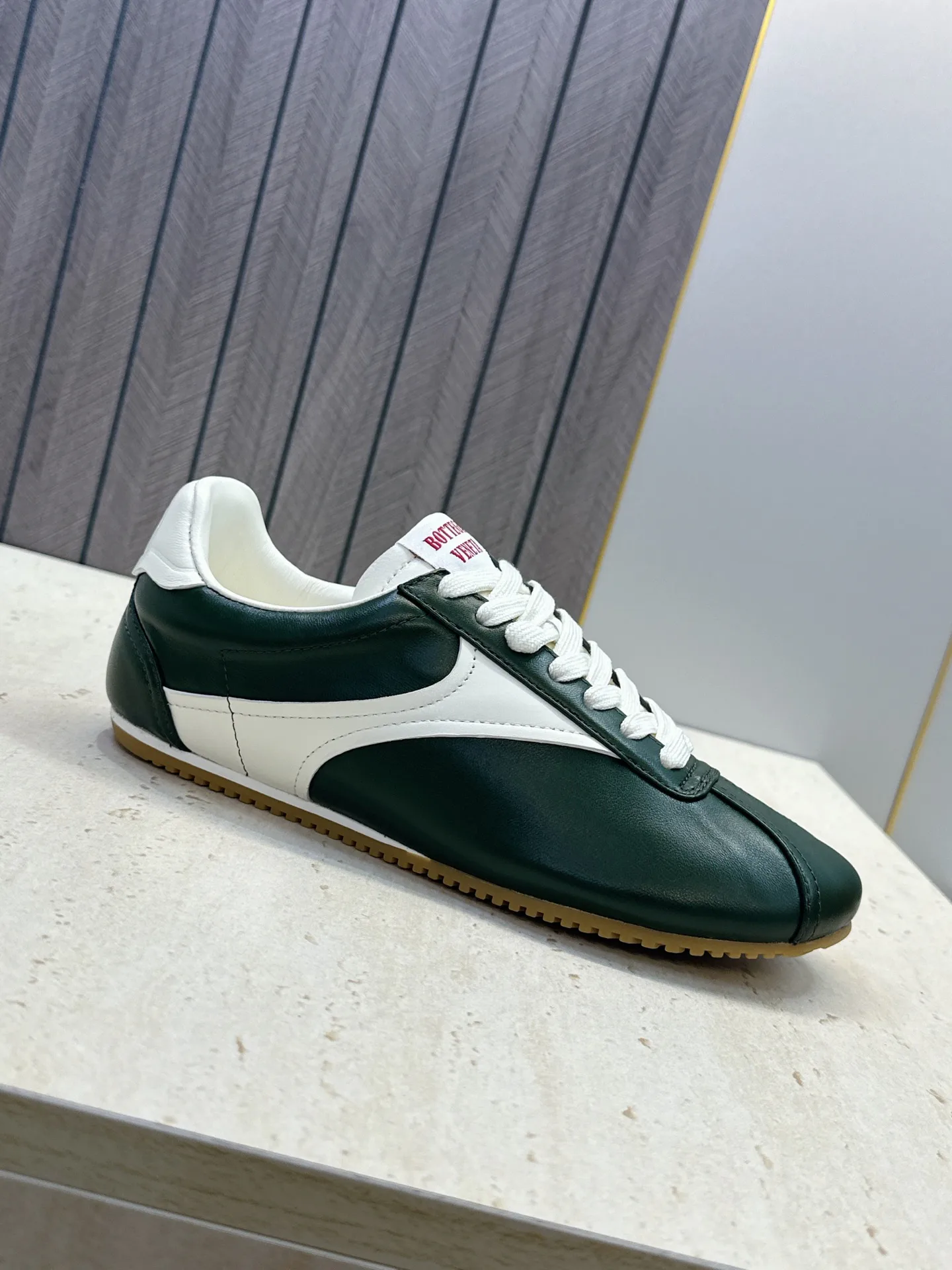 Women's Sneakers BOTTEGA VENETA 17861782