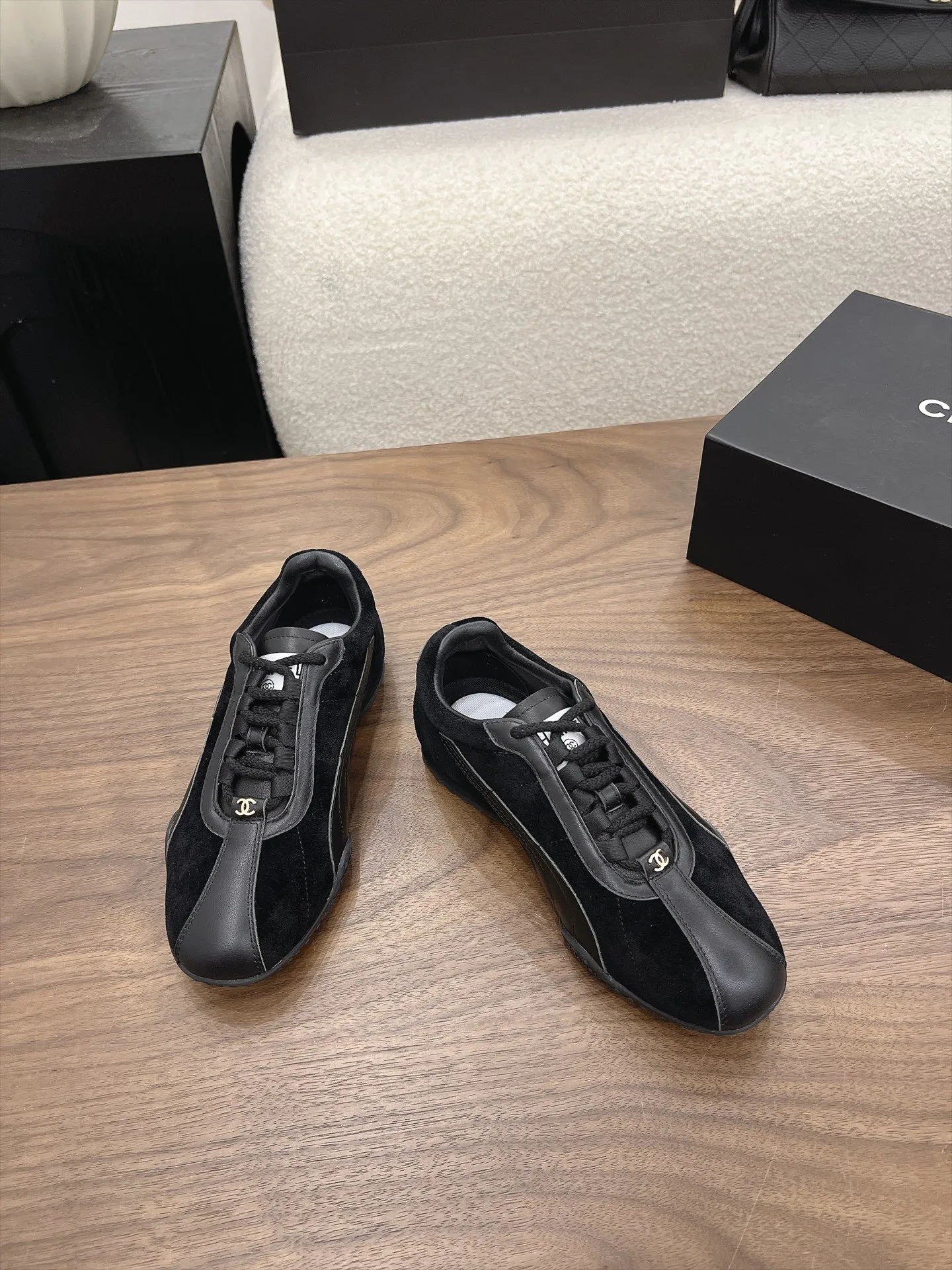 Women's Sneakers CHANEL 17963932