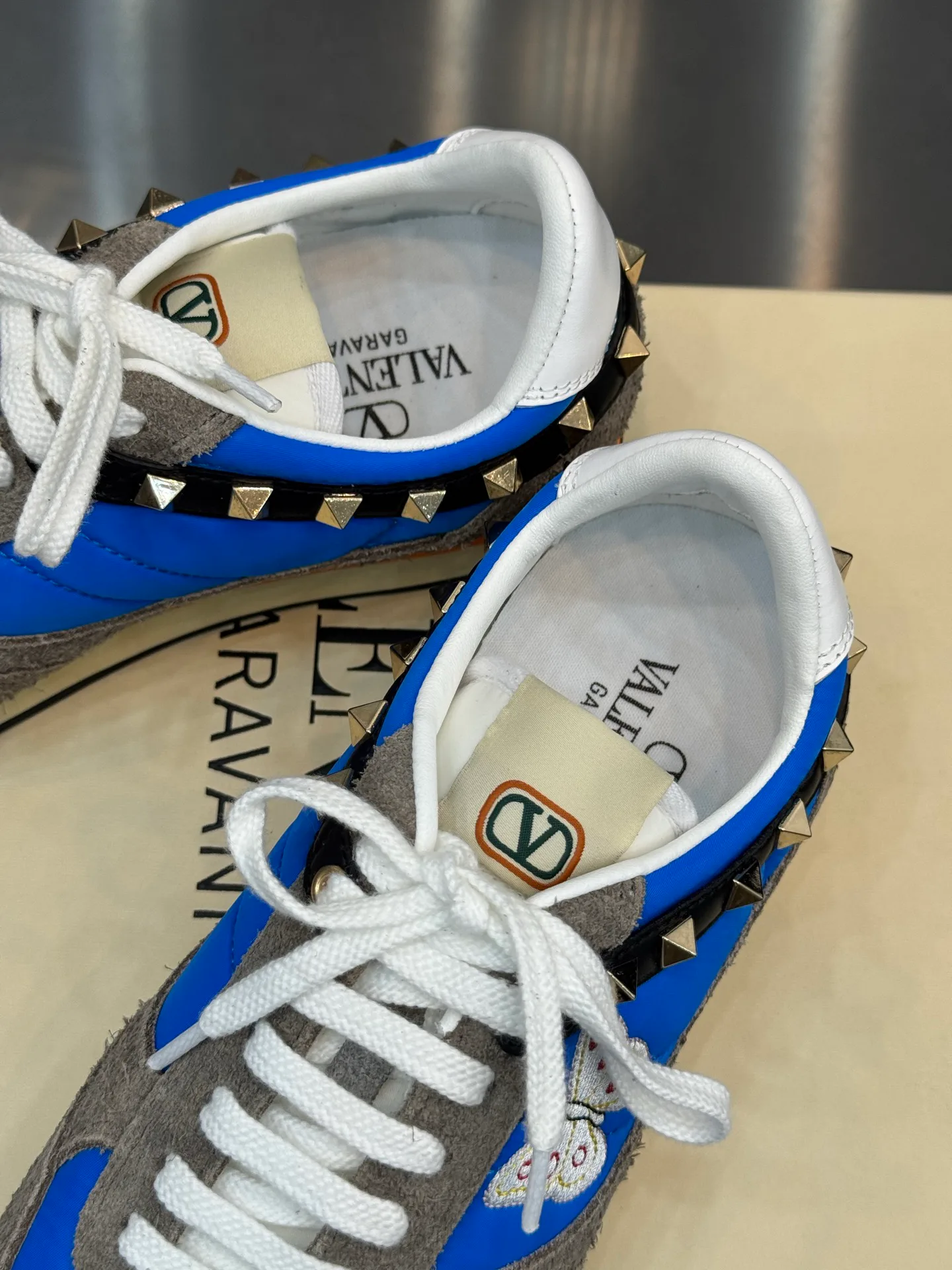 Women's Sneakers VALENTINO 18202509