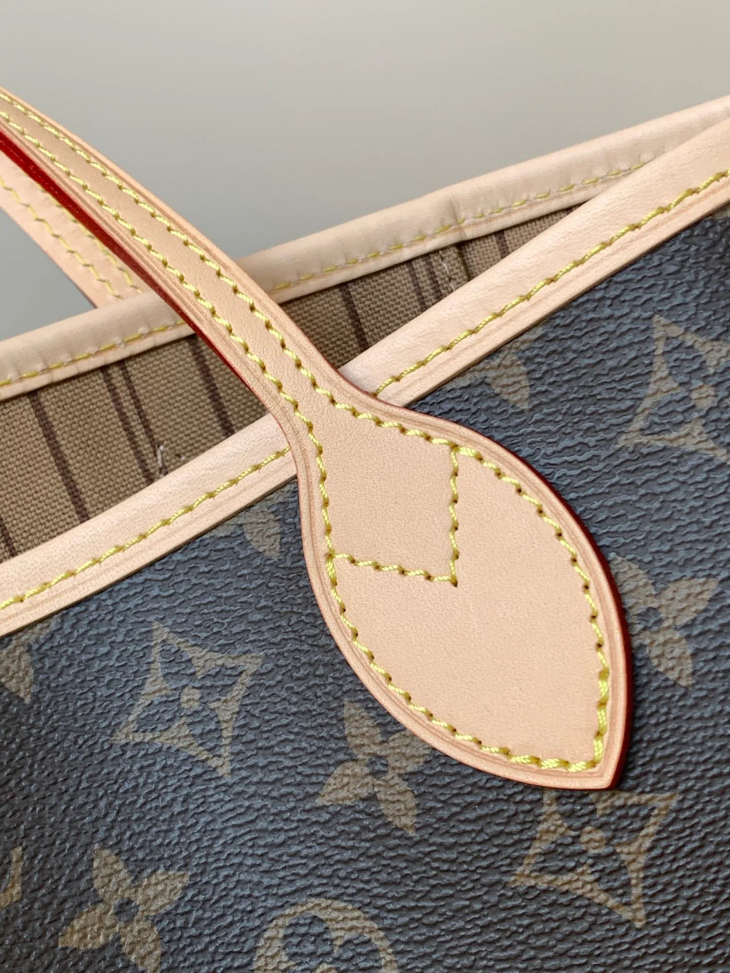 Women's Classic Handbags LOUIS VUITTON 18308893
