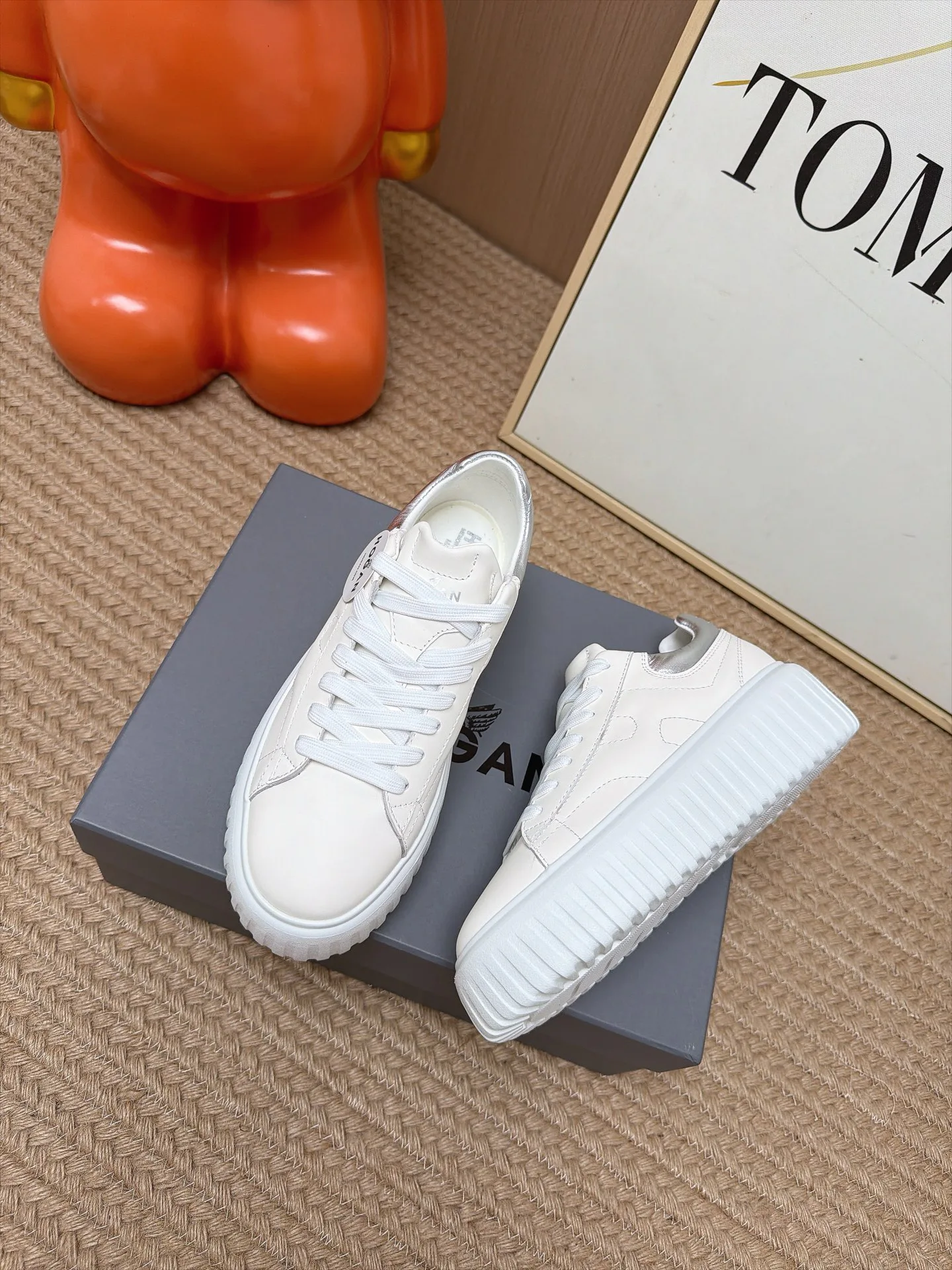 Women's Sneakers HOGAN 18239681
