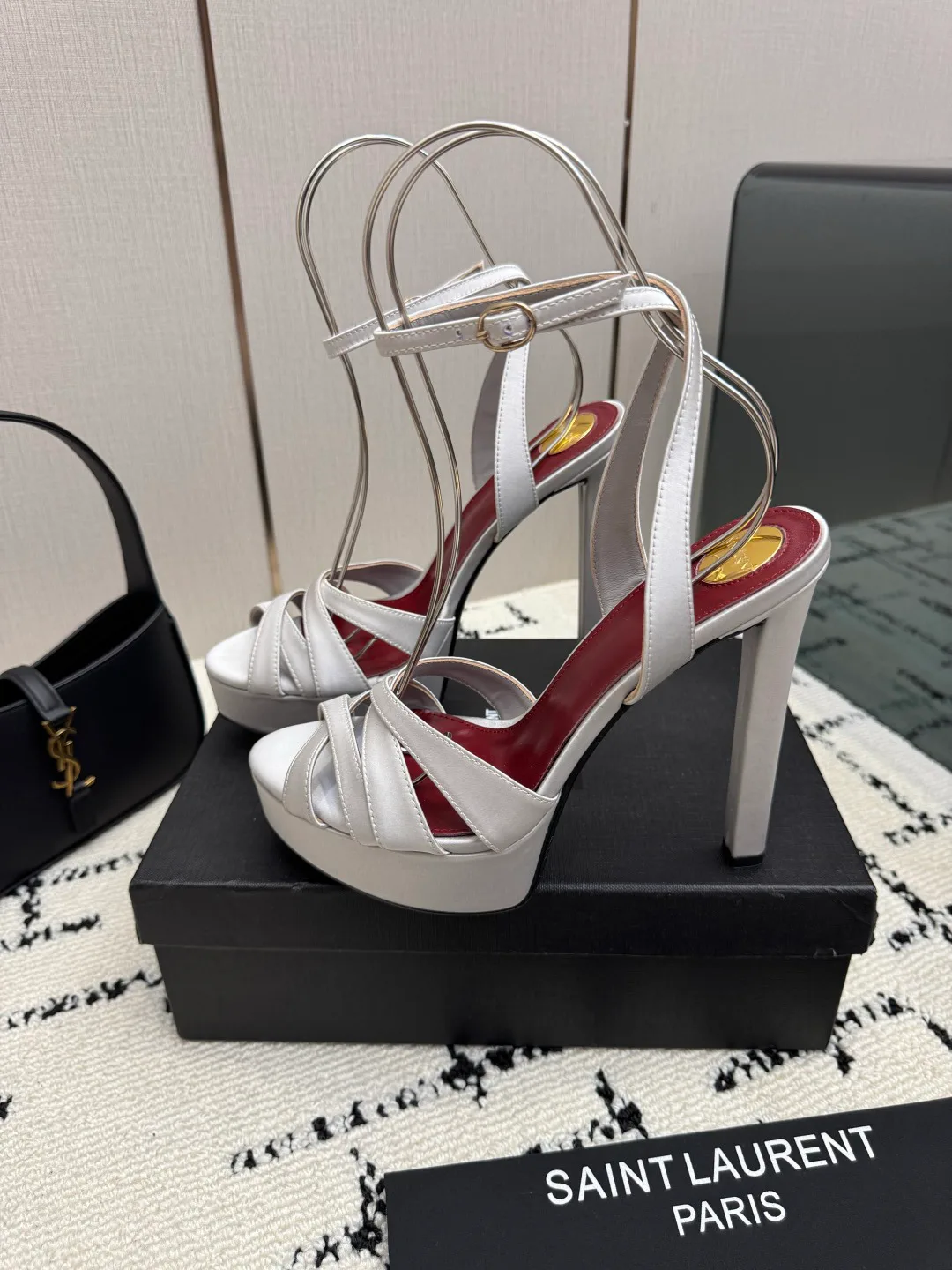 Women's Open-Toe Sandals SAINT LAURENT 18049026