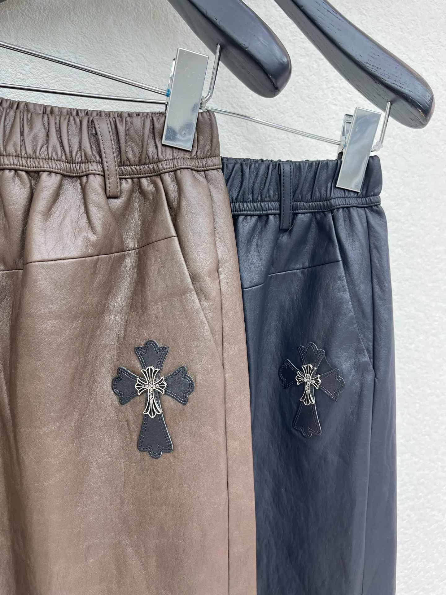 Women's Shorts CHROME HEARTS 18017073