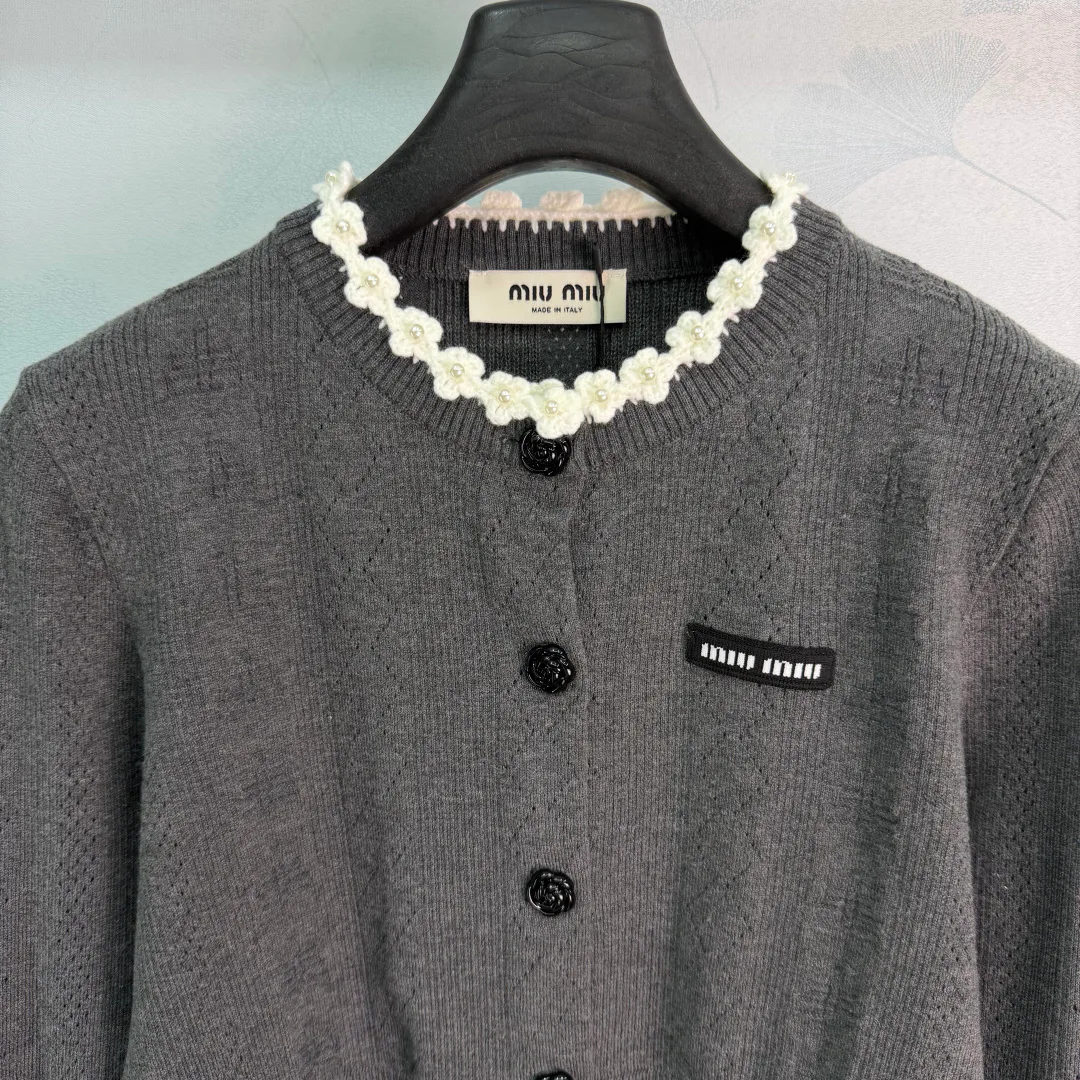 Women's Jumpers And Sweaters MIU MIU 18211570