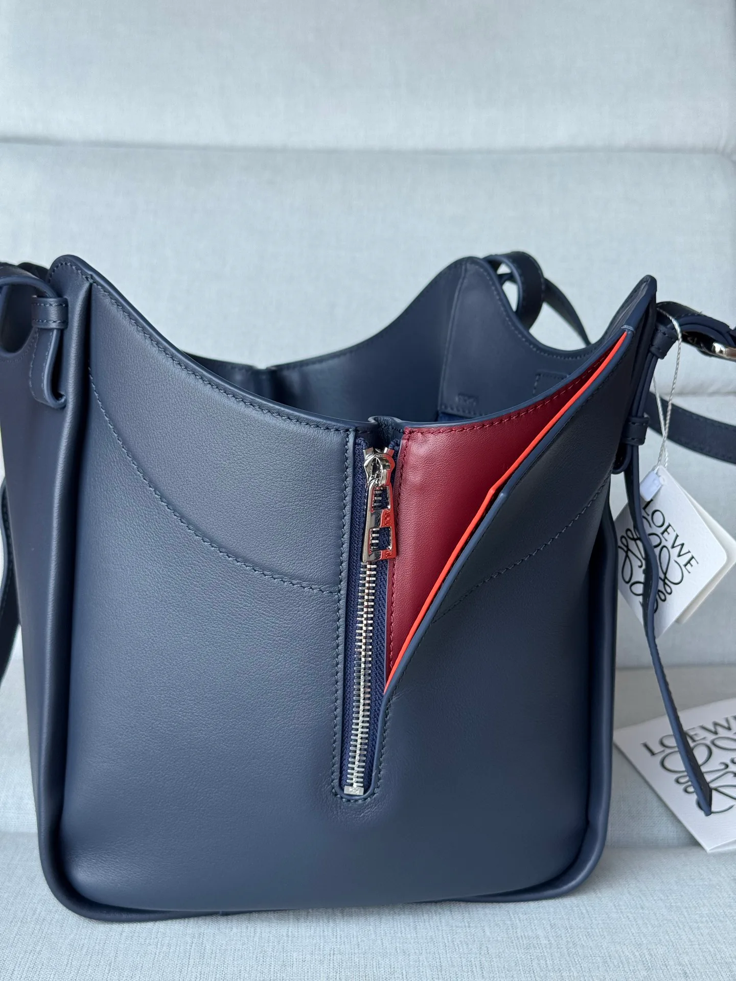 Women's Classic Handbags LOEWE 18280956
