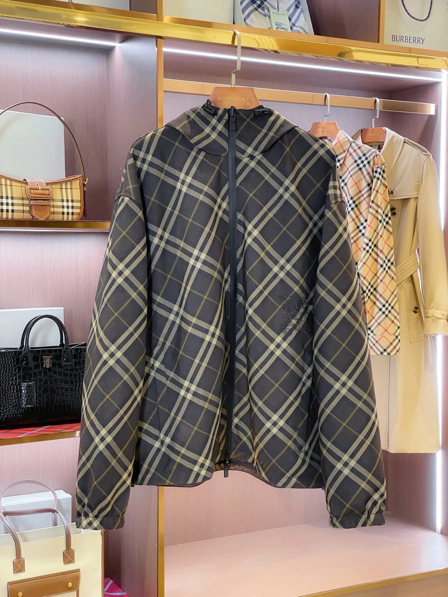 Men's Jackets And Down Jackets BURBERRY 18141583