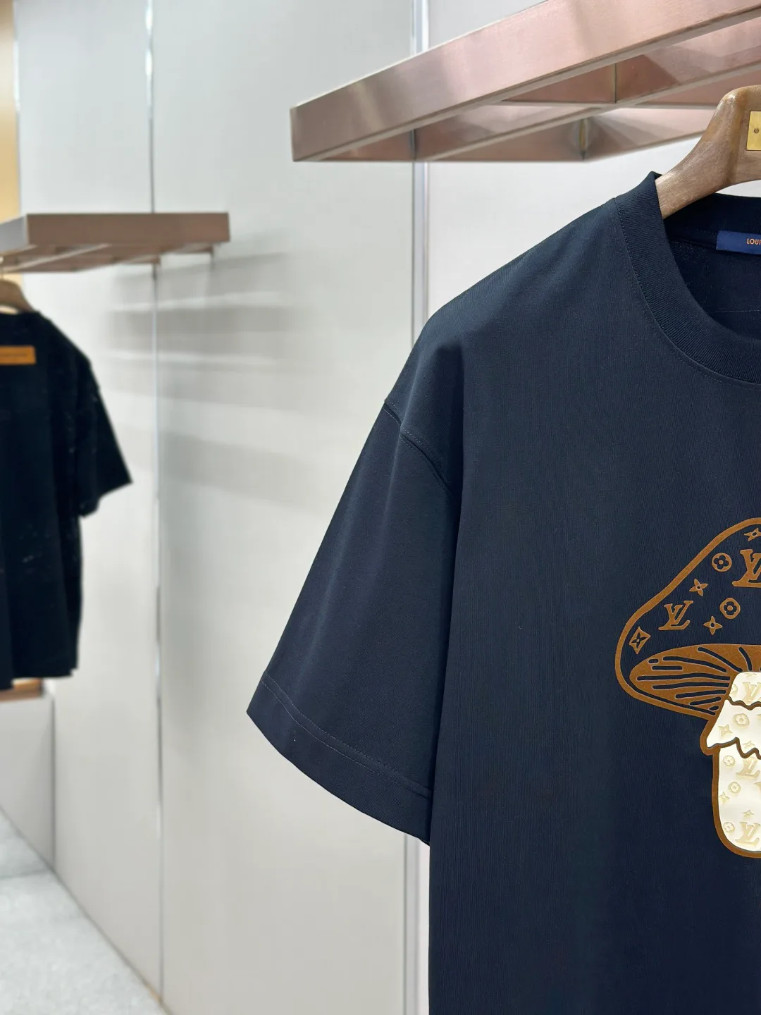 Men's T-Shirts LOUIS VUITTON 18191110