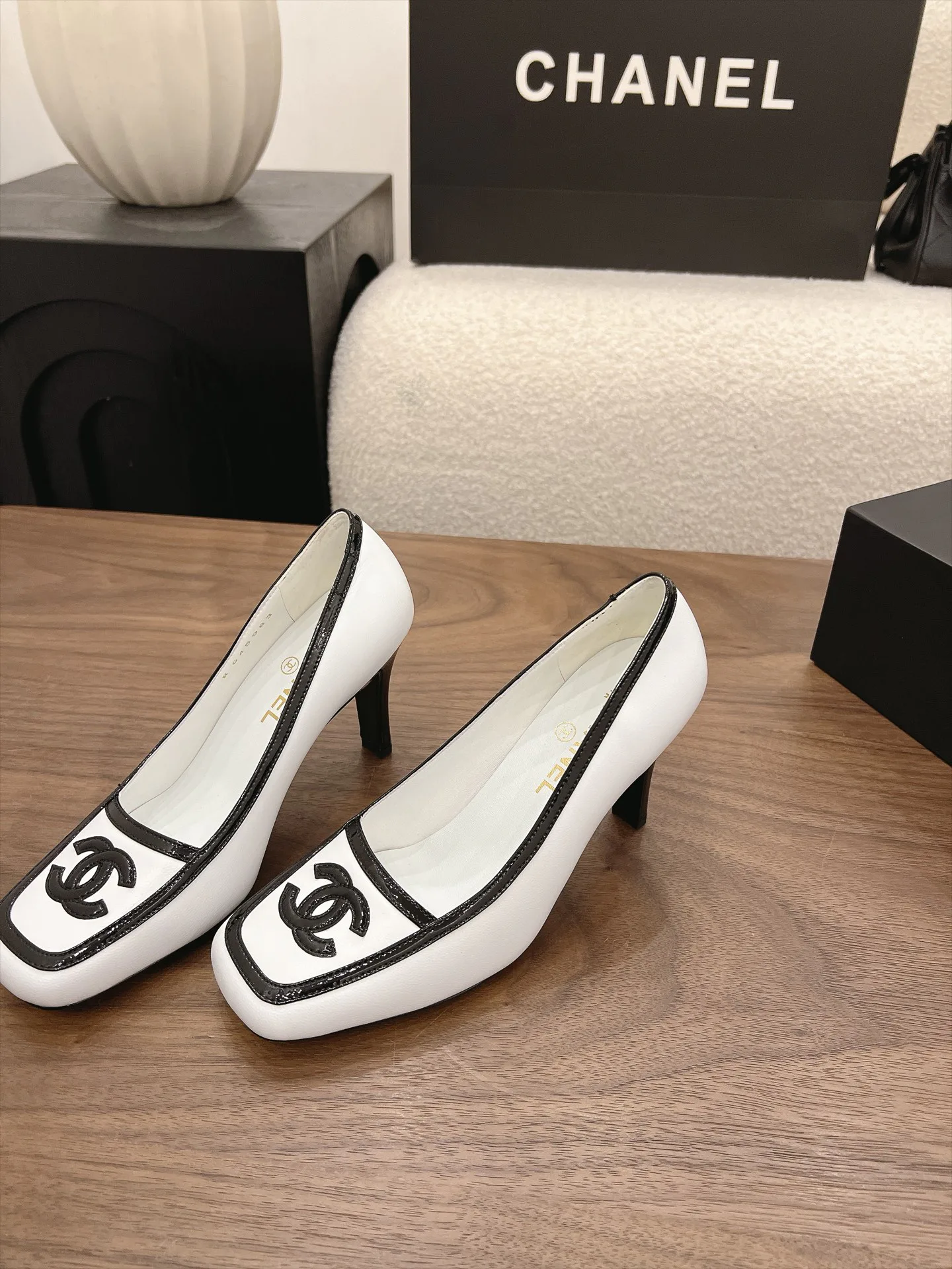 Women's Heels CHANEL 17802885