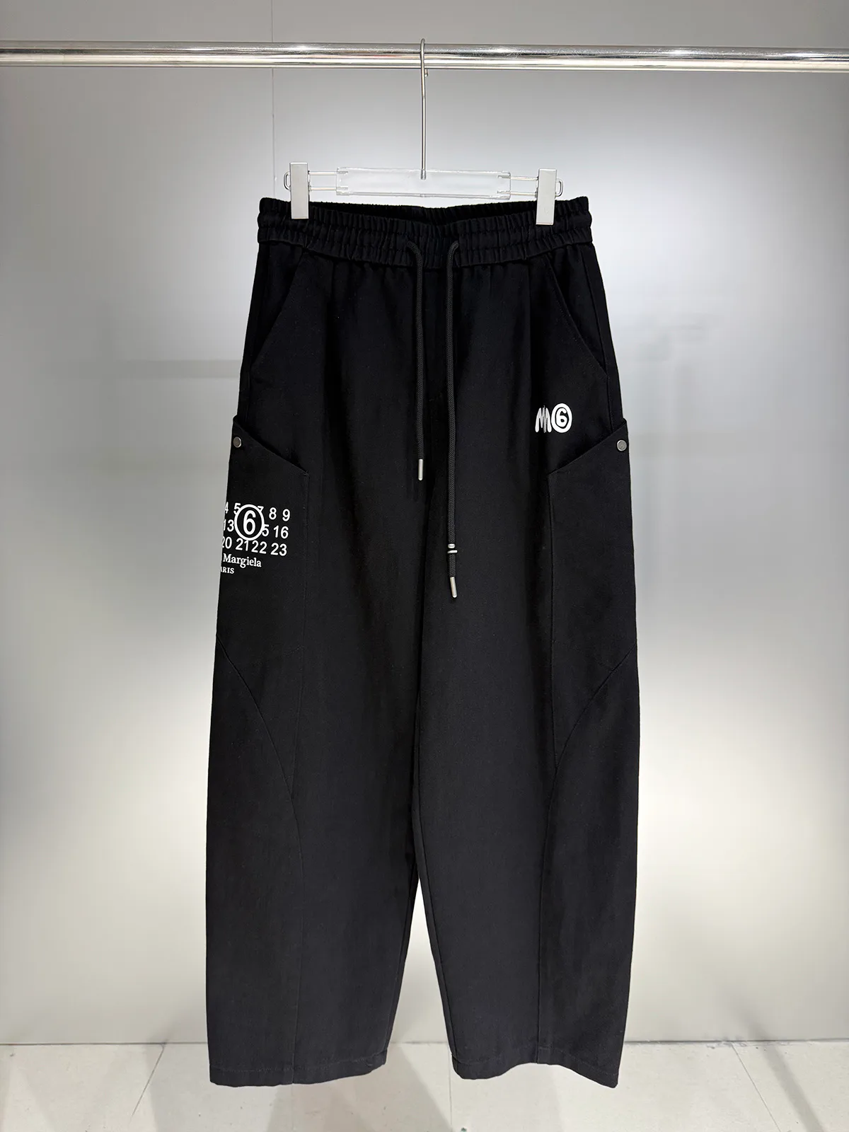 Men's Trousers MAISON MARGIELA 17811643