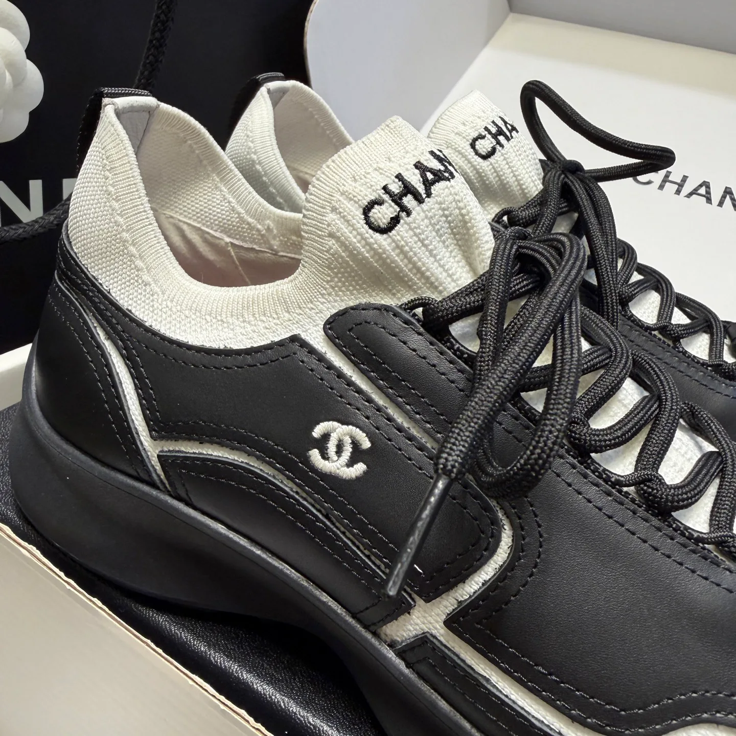Women's Sneakers CHANEL 17877251