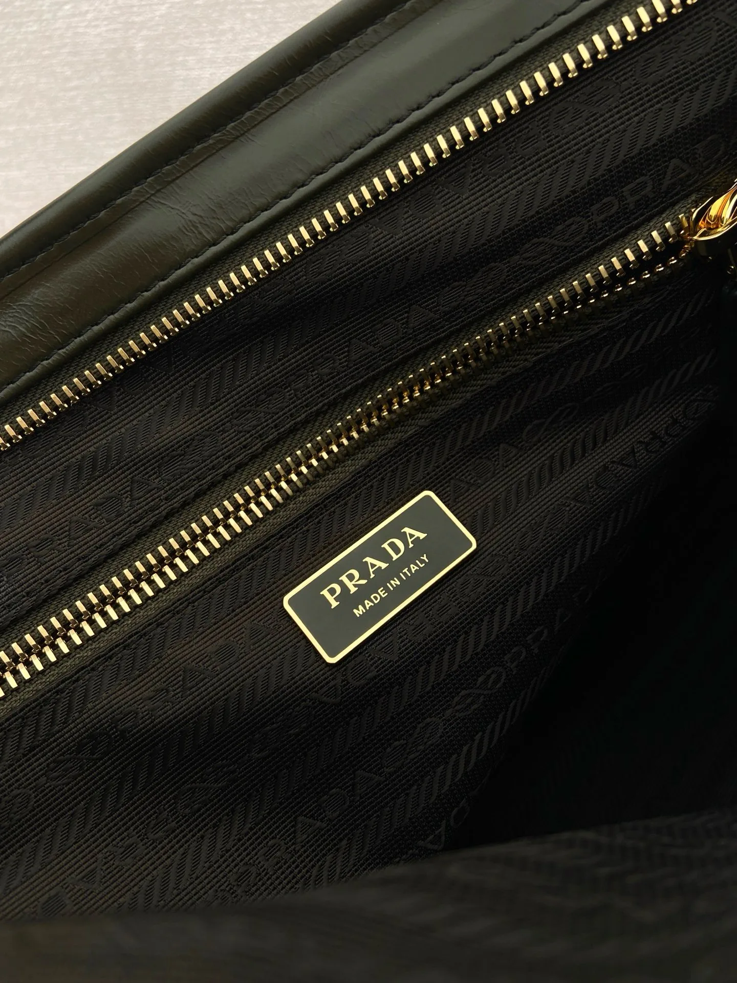 Women's Classic Handbags PRADA 18184678