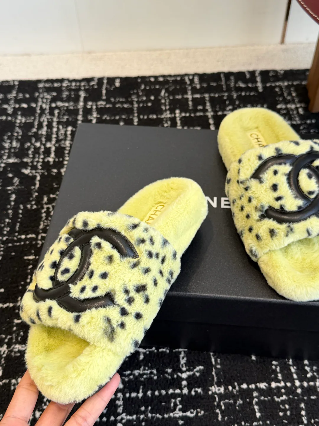 Women's Slippers CHANEL 18053855