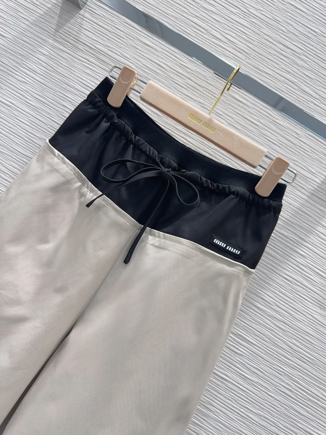 Women's Trousers MIU MIU 18388630