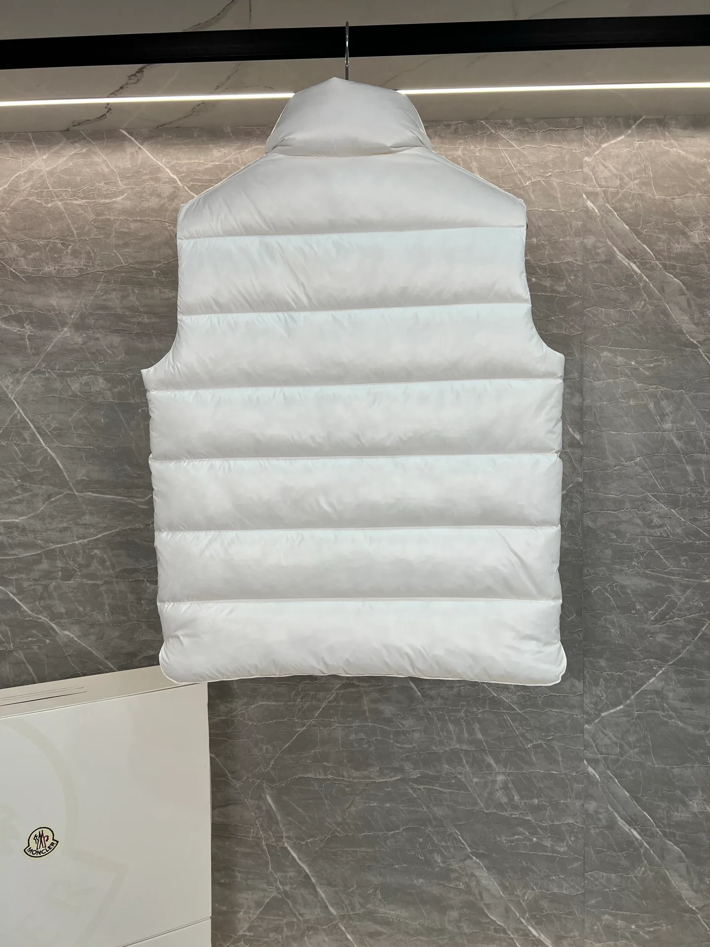 Men's Vests MONCLER 18111355