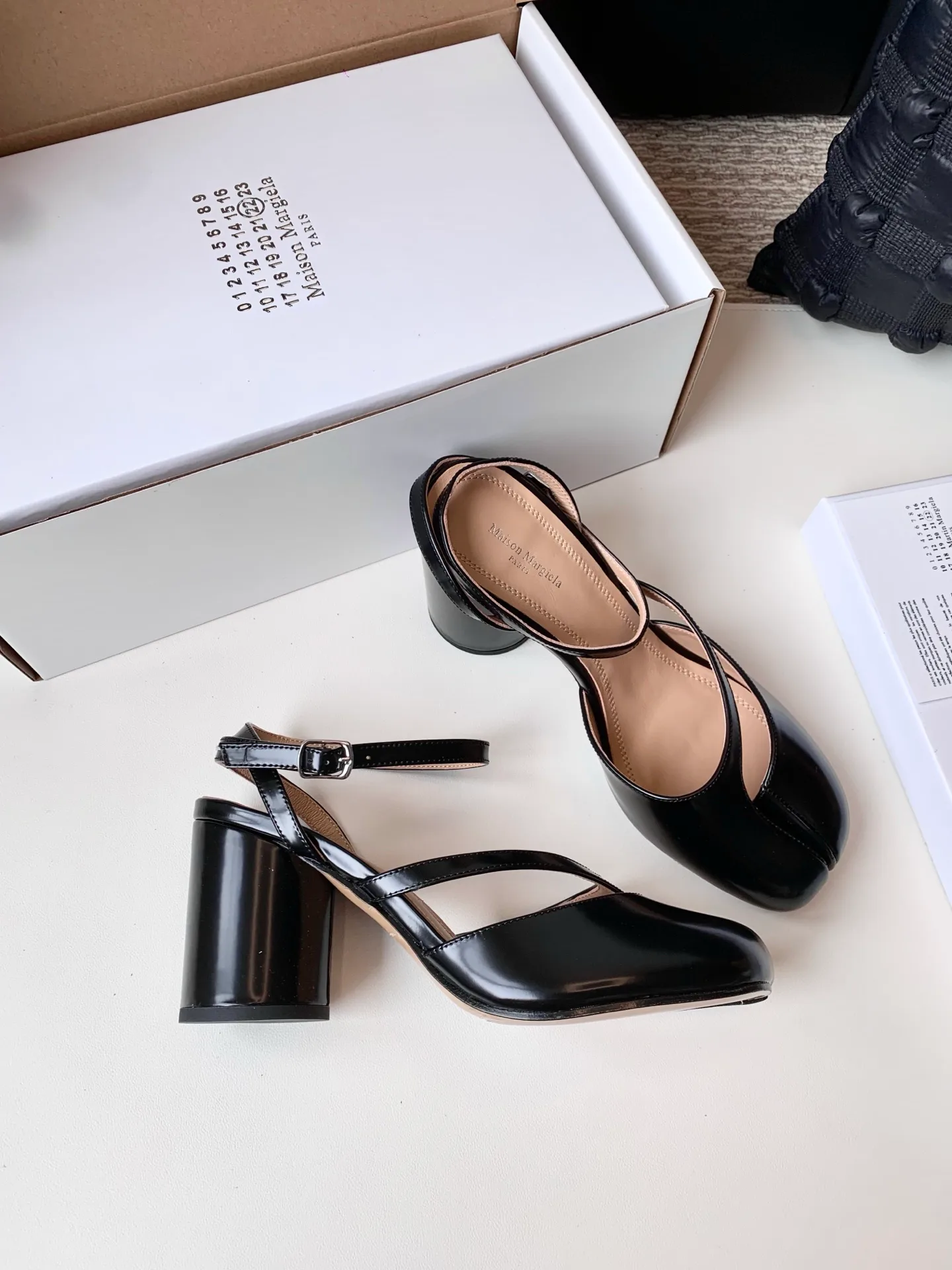 Women's Open-Toe Sandals MAISON MARGIELA 17628621