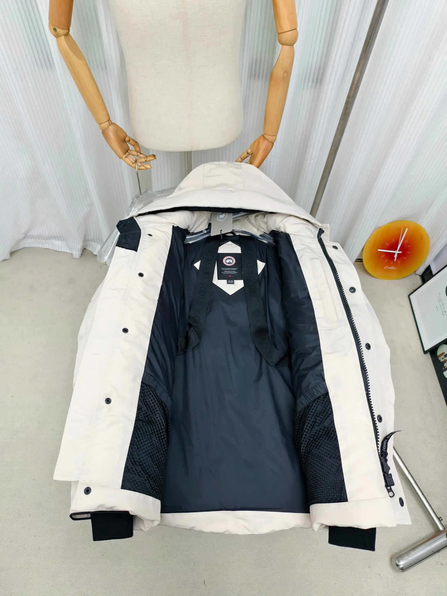 Куртки И Пуховики Мужские Canada Goose 18645540