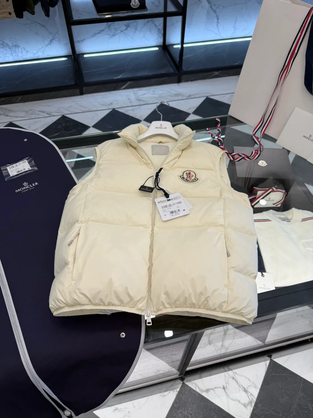 Women's Vests MONCLER 18007566