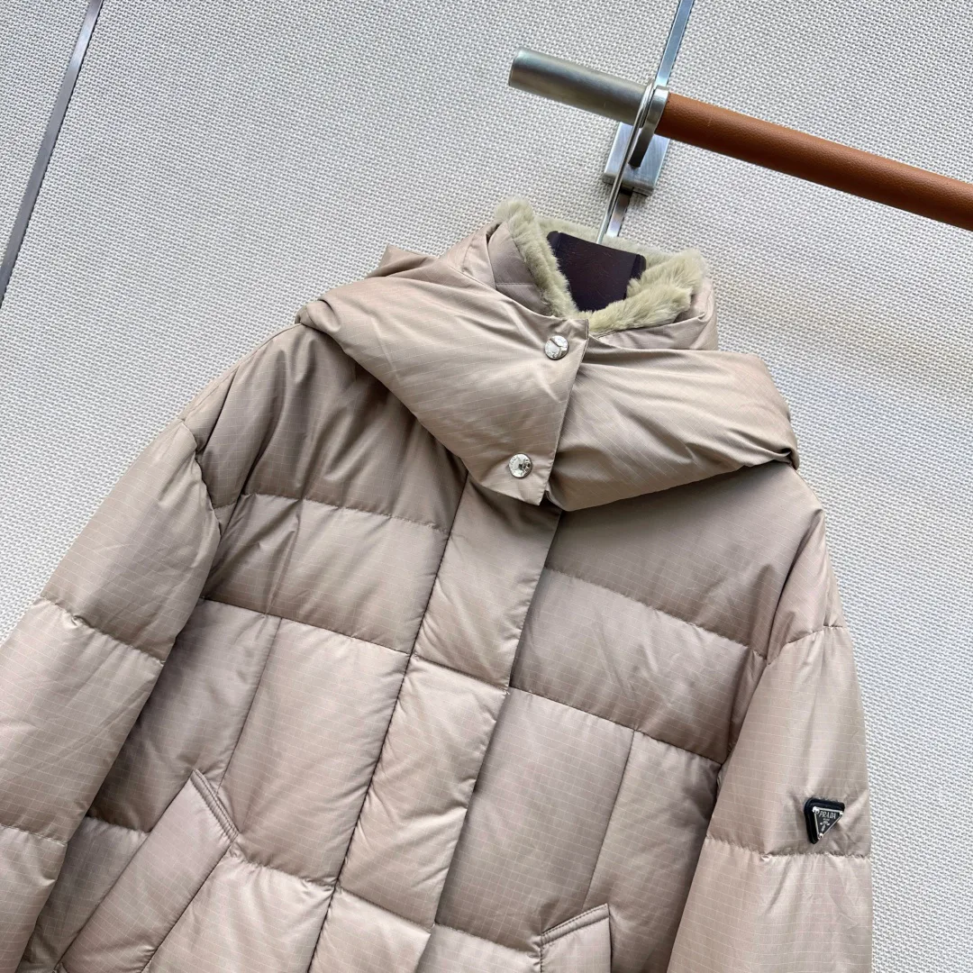 Women's Jackets And Down Jackets PRADA 18094553