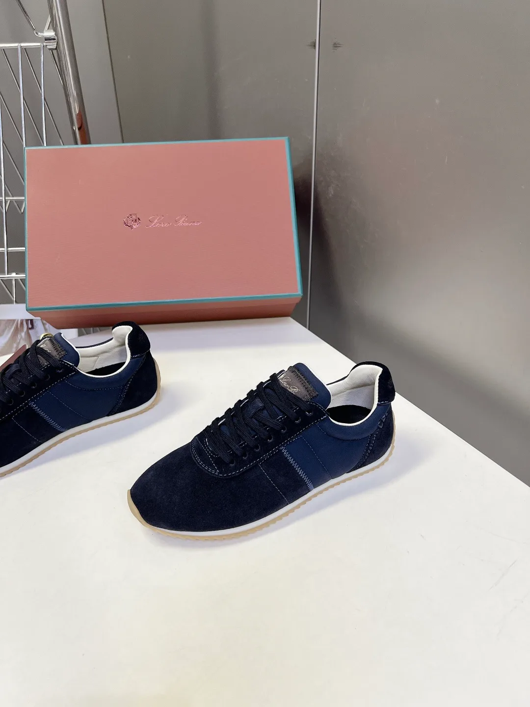 Women's Sneakers LORO PIANA 17449334