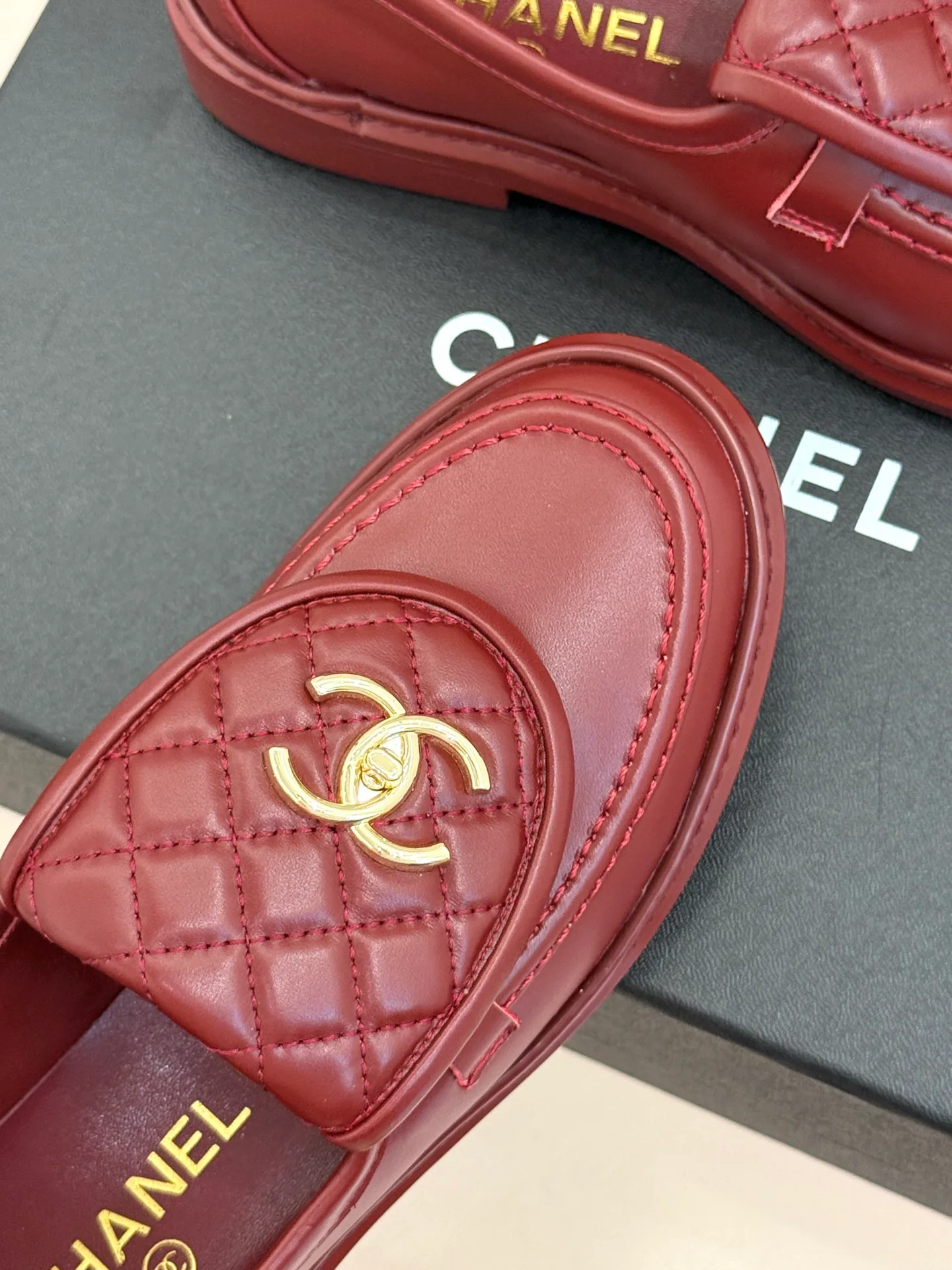 Women's Loafers And Moccasins CHANEL 17336074