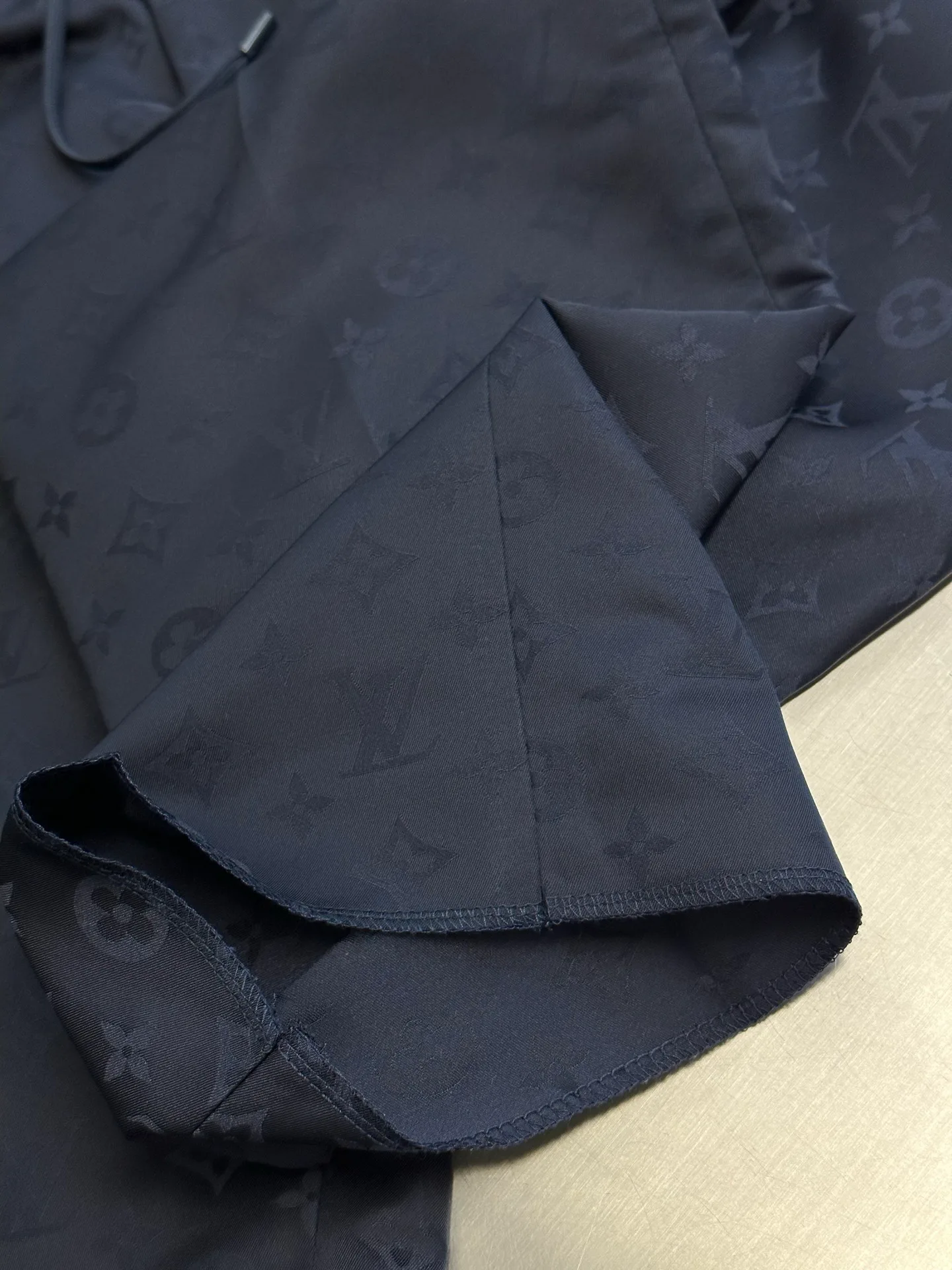Men's Trousers LOUIS VUITTON 18178872