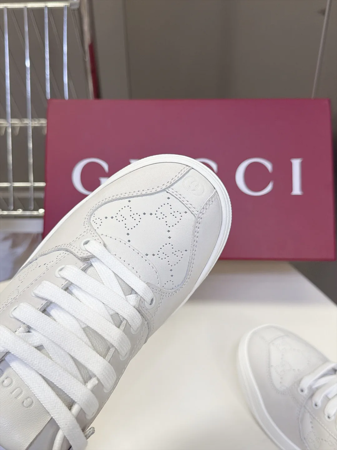 Women's Sneakers GUCCI 18005183