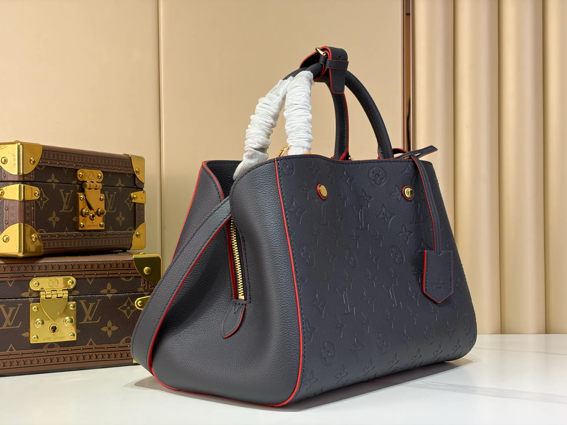 Women's Classic Handbags LOUIS VUITTON 18240329